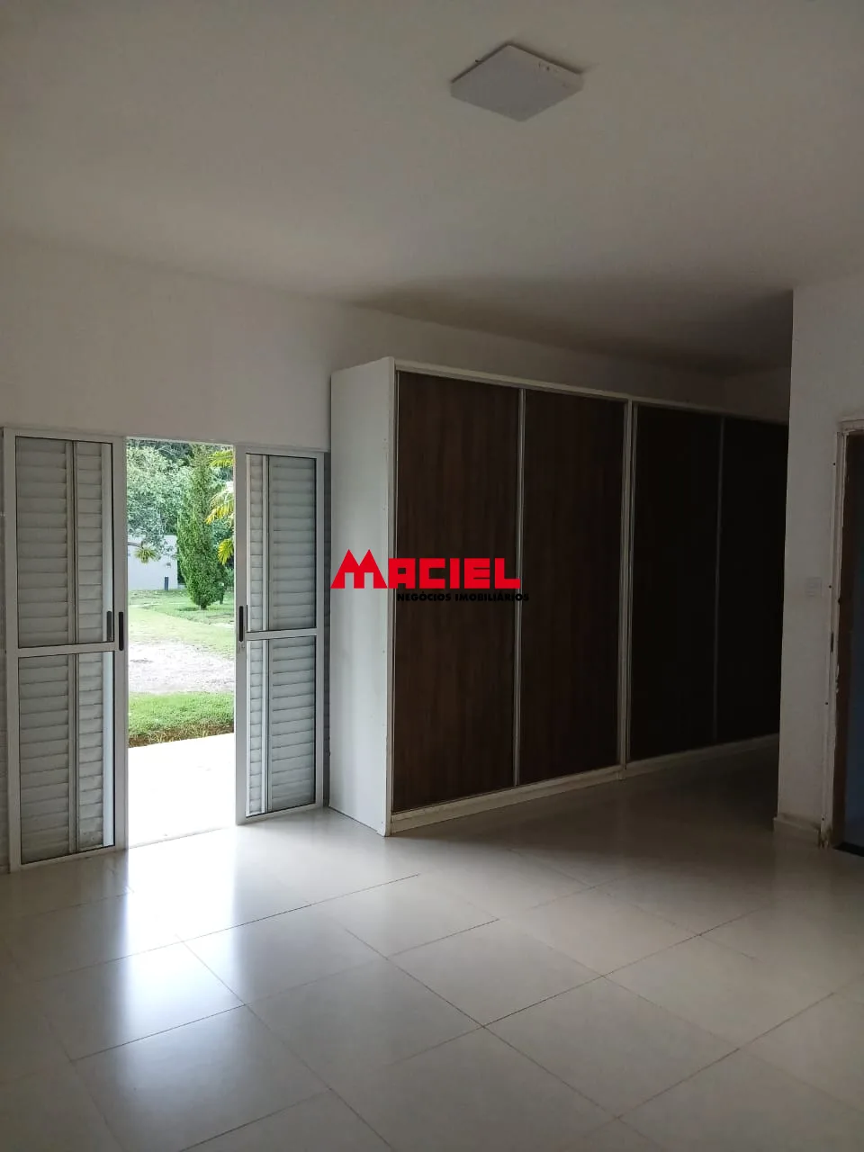 Alugar Casa / Condom&iacute;nio em Jambeiro R$ 4.000,00 - Foto 18