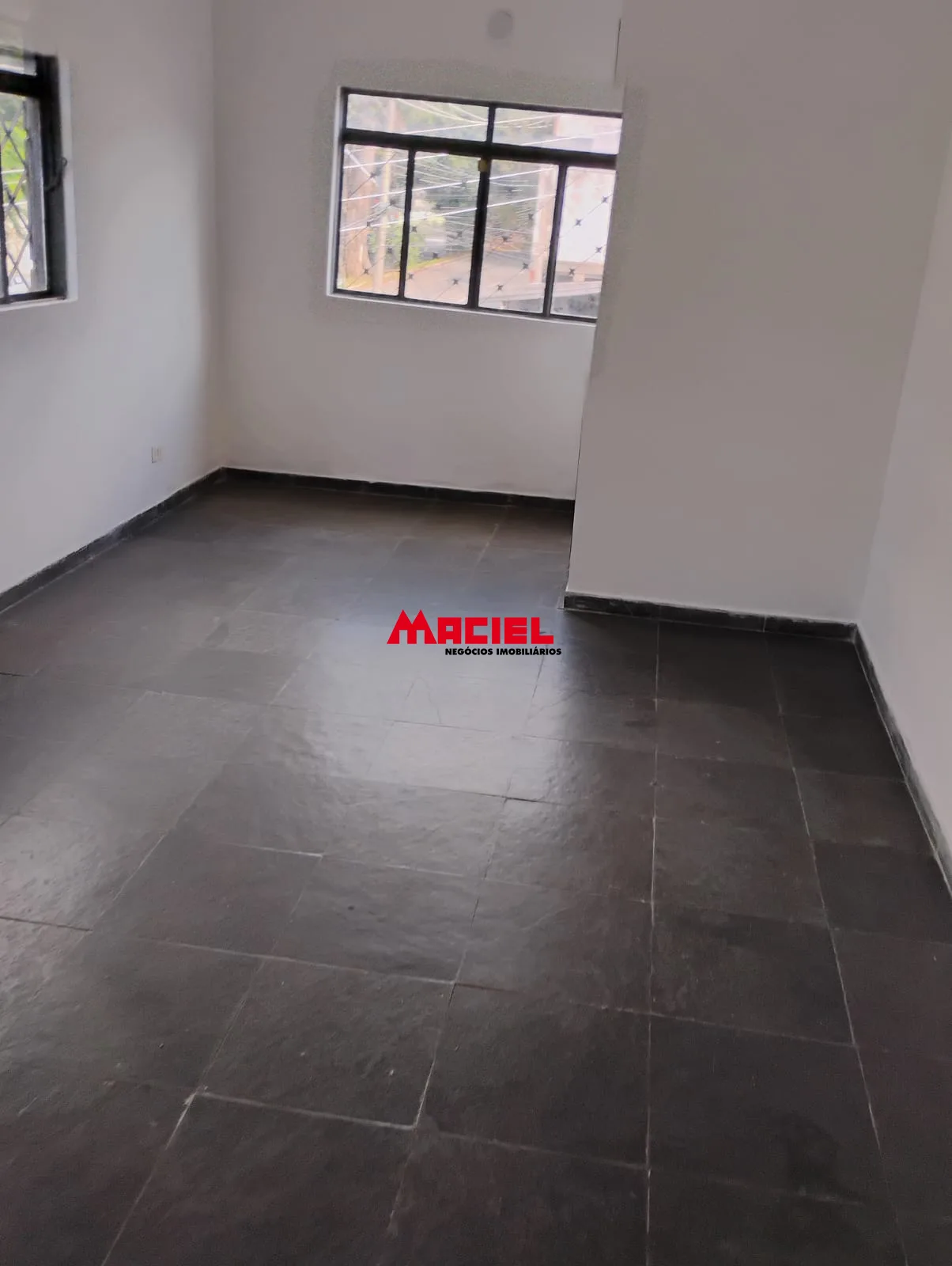 Alugar Comercial / Sala em S&atilde;o Jos&eacute; dos Campos R$ 700,00 - Foto 4