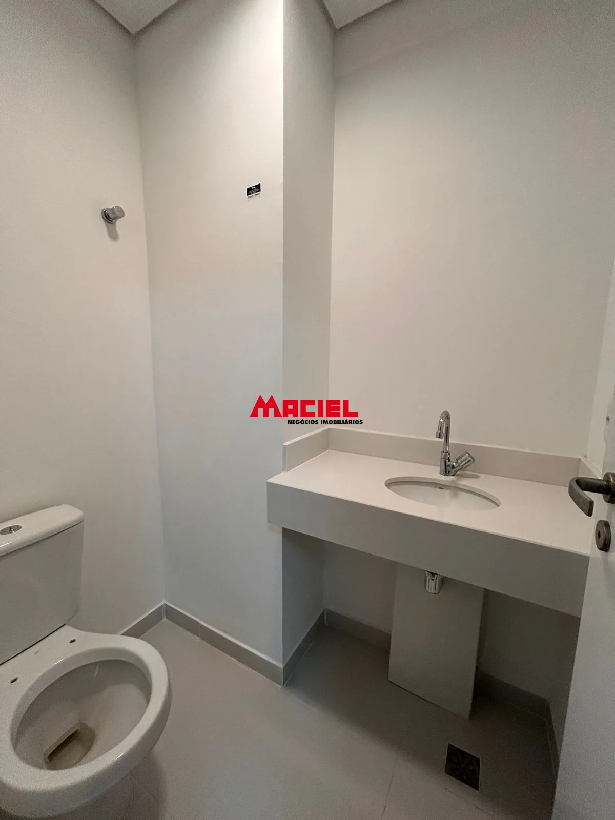 Comprar Comercial / Sala em S&atilde;o Jos&eacute; dos Campos R$ 350.000,00 - Foto 2
