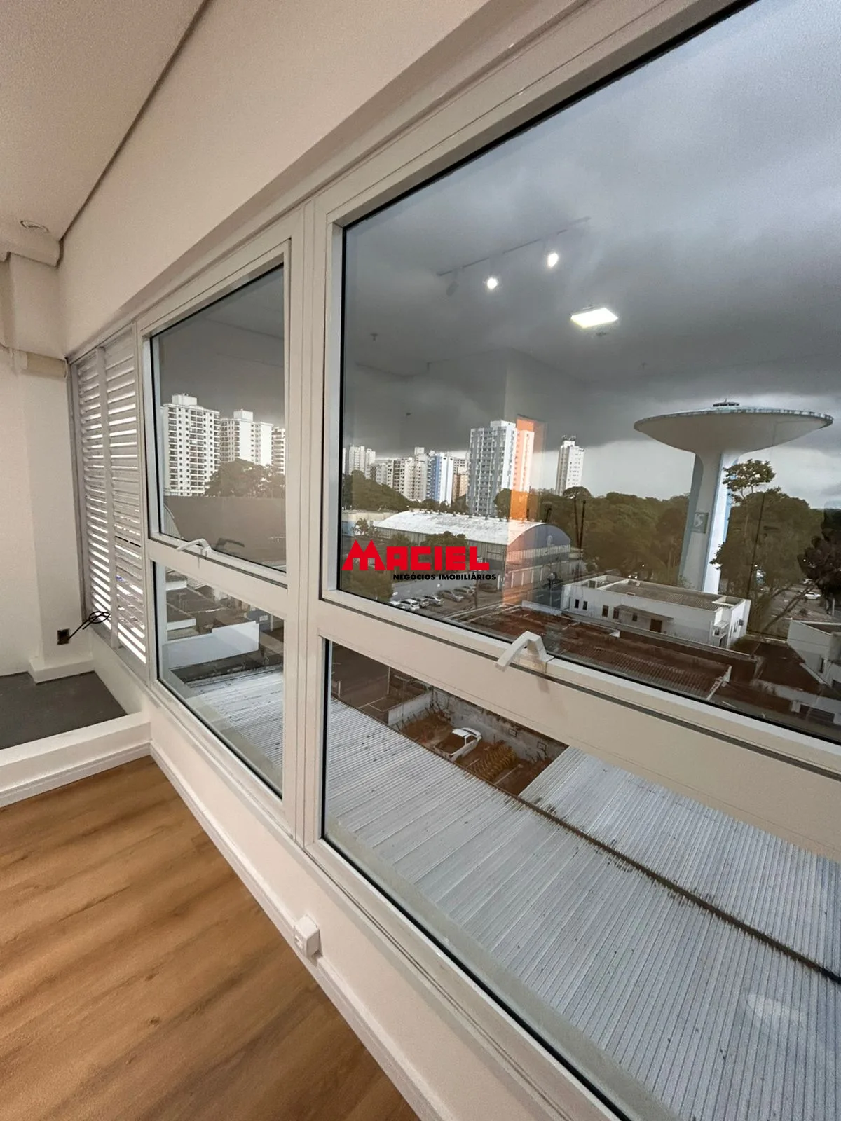 Comprar Comercial / Sala em S&atilde;o Jos&eacute; dos Campos R$ 350.000,00 - Foto 9