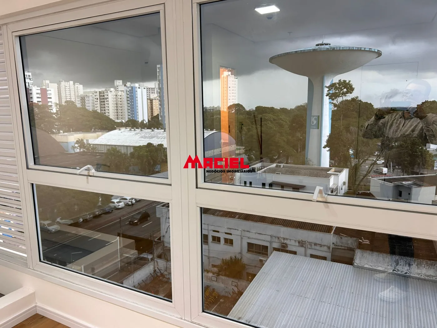 Comprar Comercial / Sala em S&atilde;o Jos&eacute; dos Campos R$ 350.000,00 - Foto 13