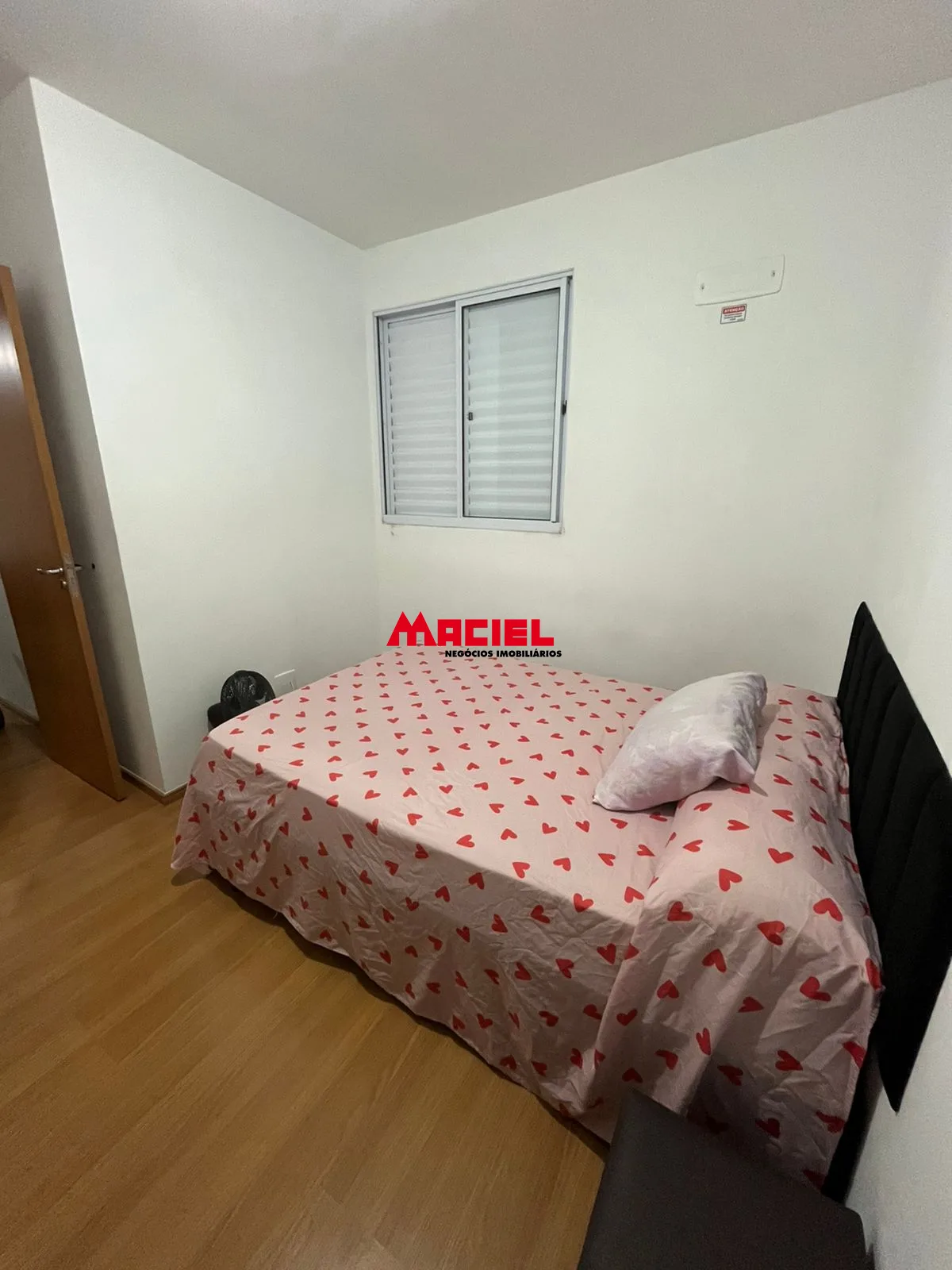 Comprar Apartamento / Padr&atilde;o em S&atilde;o Jos&eacute; dos Campos R$ 385.000,00 - Foto 2