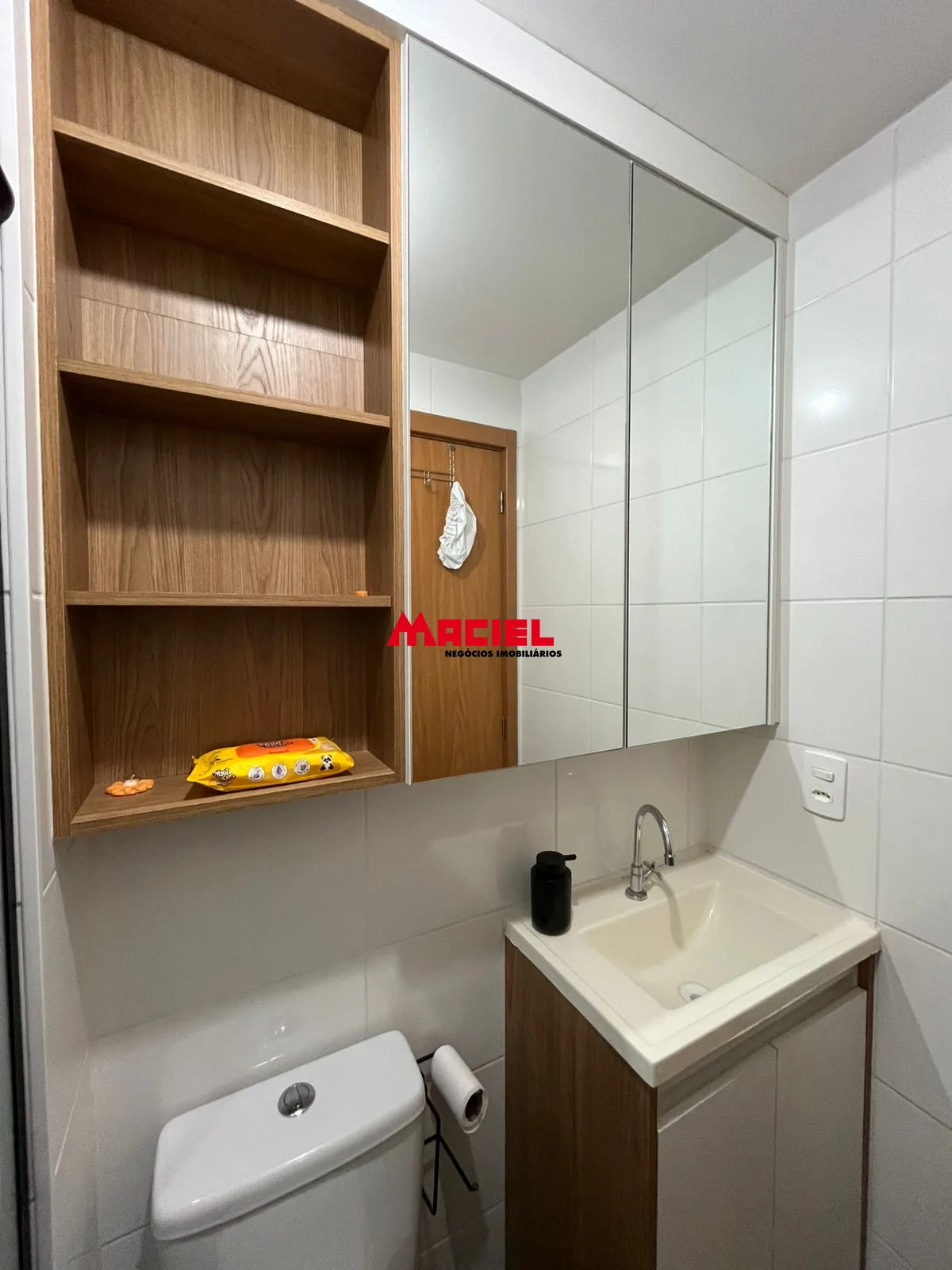 Comprar Apartamento / Padr&atilde;o em S&atilde;o Jos&eacute; dos Campos R$ 385.000,00 - Foto 10