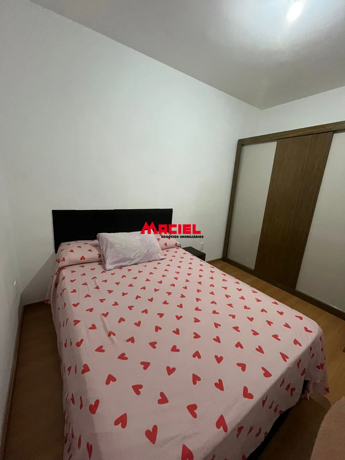 Comprar Apartamento / Padr&atilde;o em S&atilde;o Jos&eacute; dos Campos R$ 385.000,00 - Foto 14