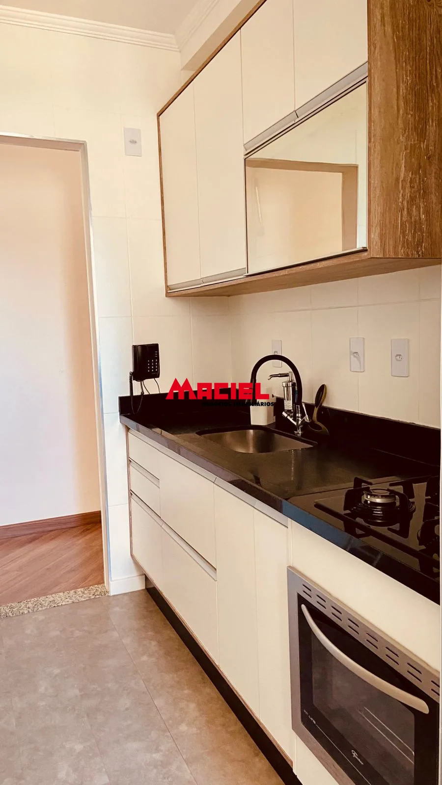 Alugar Apartamento / Padr&atilde;o em S&atilde;o Jos&eacute; dos Campos R$ 3.200,00 - Foto 10