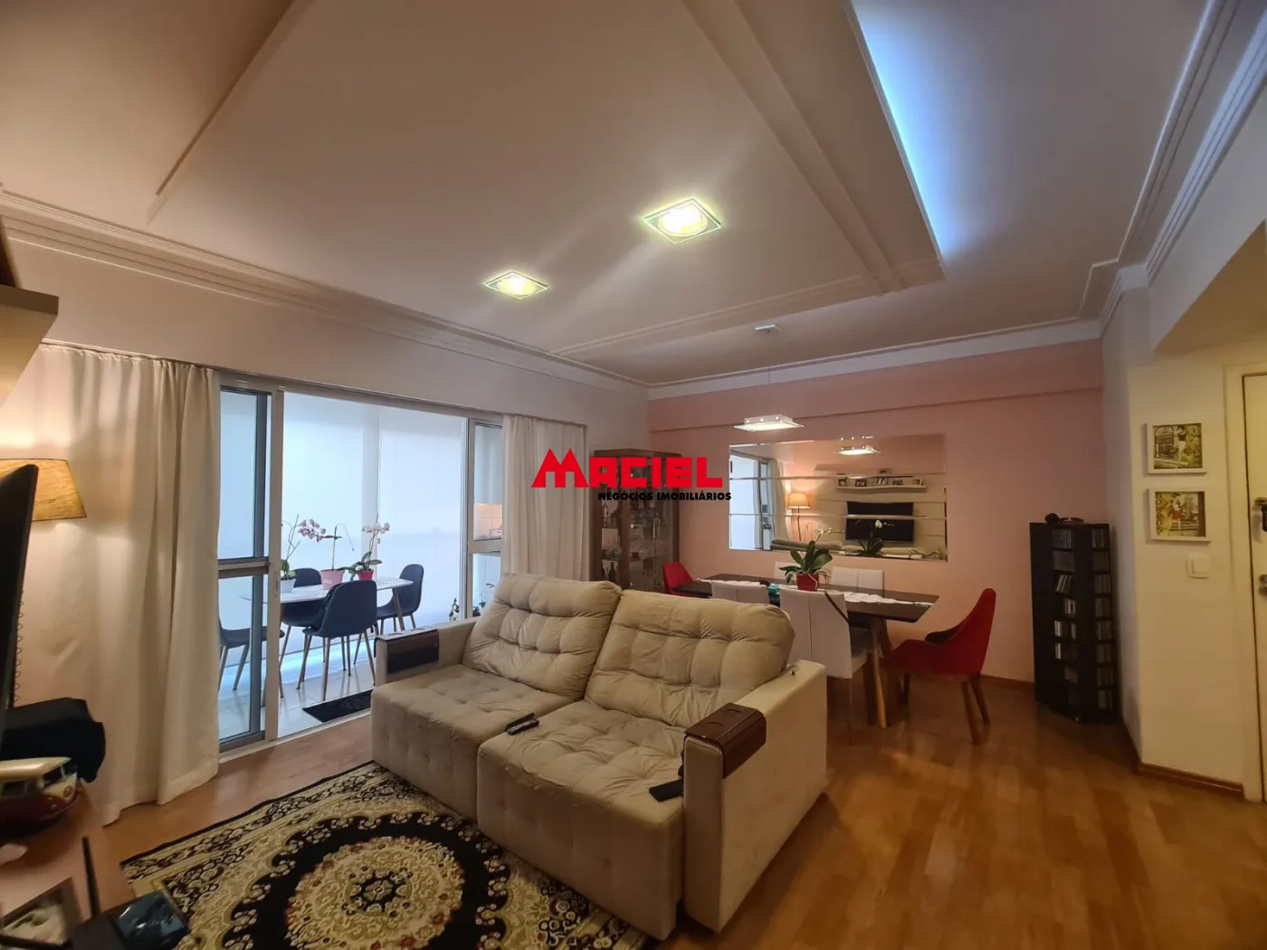 Comprar Apartamento / Padr&atilde;o em S&atilde;o Jos&eacute; dos Campos R$ 1.050.000,00 - Foto 2