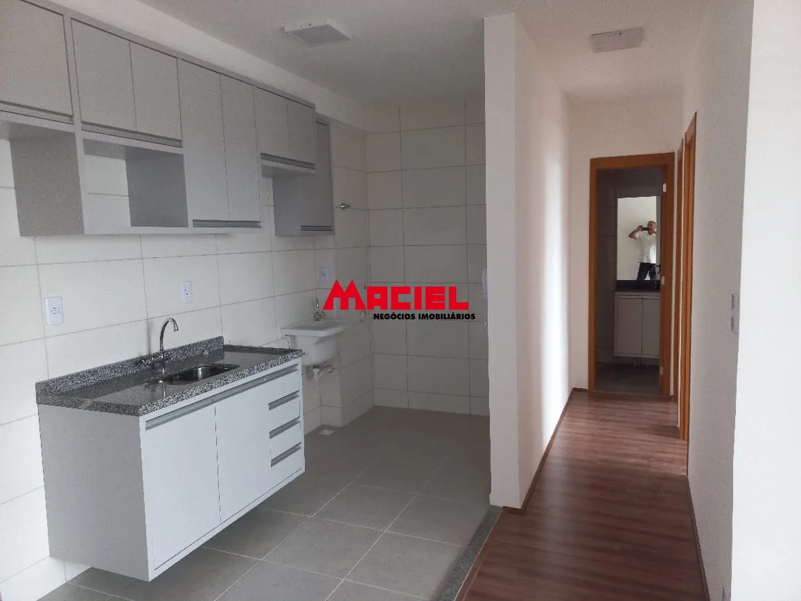 Alugar Apartamento / Padr&atilde;o em S&atilde;o Jos&eacute; dos Campos R$ 2.300,00 - Foto 3