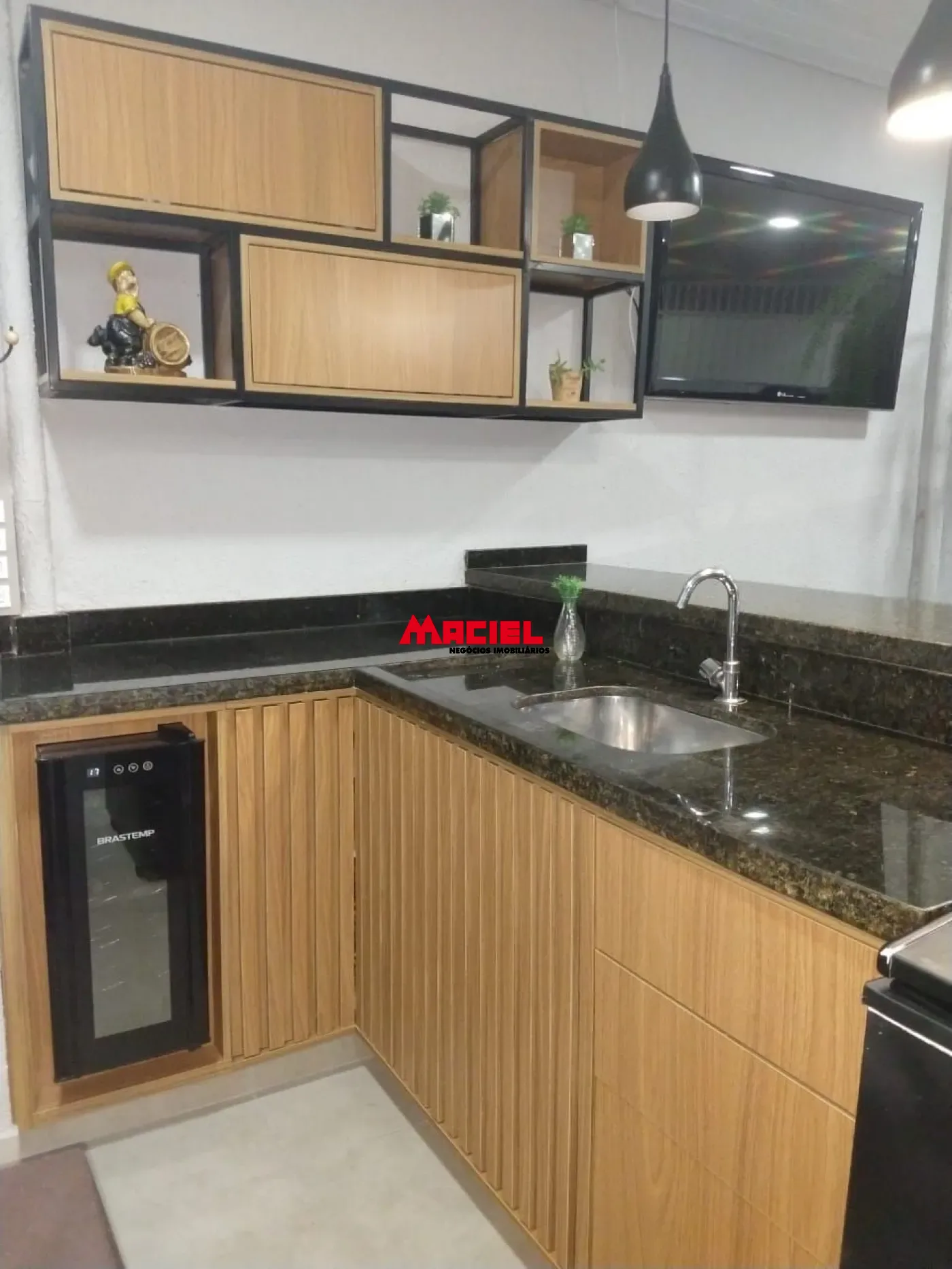 Alugar Casa / Padr&atilde;o em S&atilde;o Jos&eacute; dos Campos R$ 3.300,00 - Foto 4