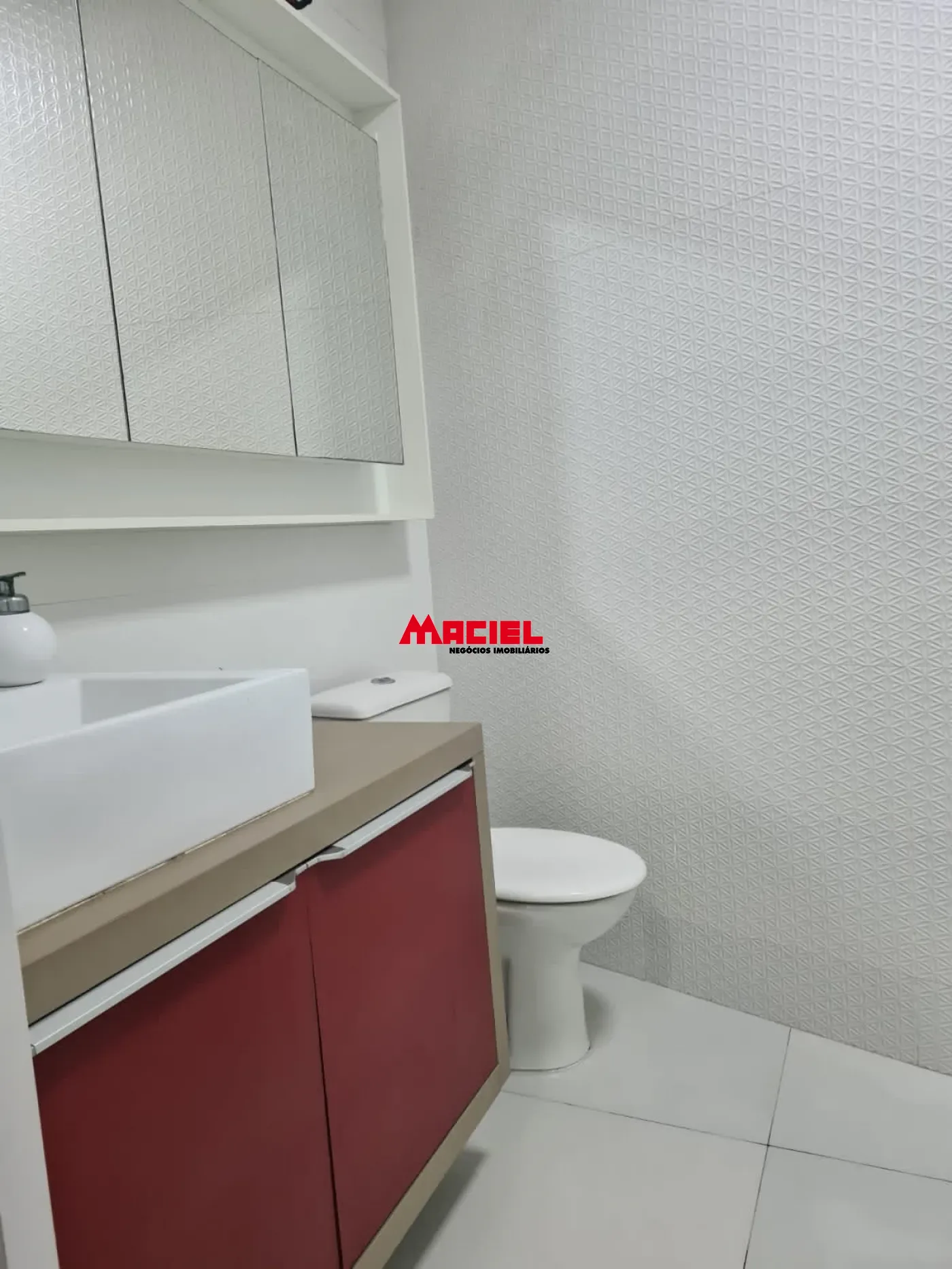 Alugar Casa / Padr&atilde;o em S&atilde;o Jos&eacute; dos Campos R$ 3.300,00 - Foto 5