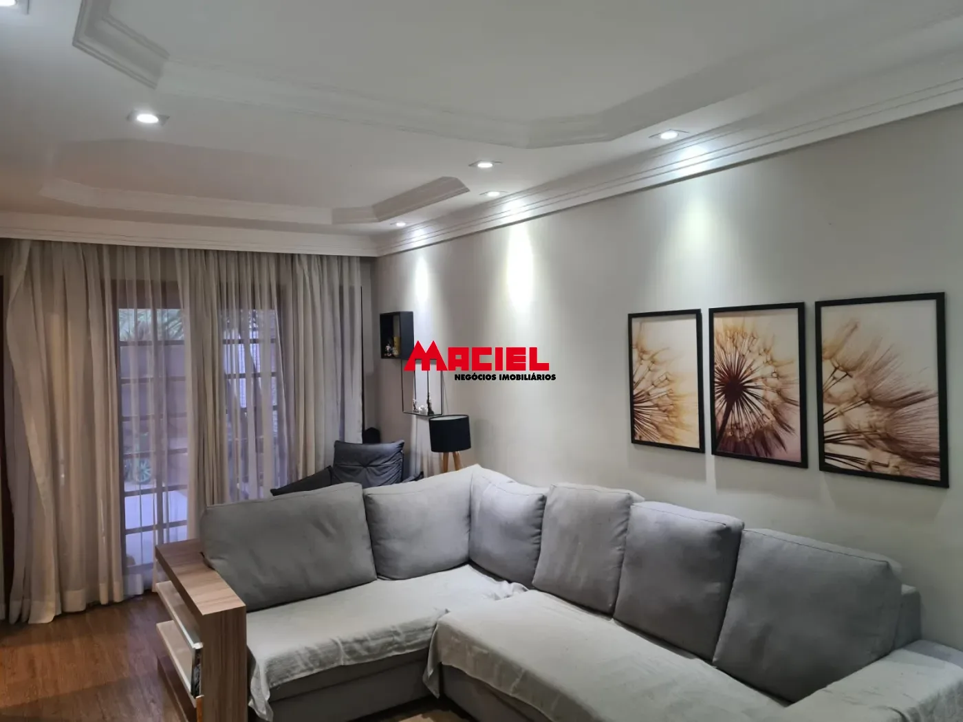 Alugar Casa / Padr&atilde;o em S&atilde;o Jos&eacute; dos Campos R$ 3.300,00 - Foto 10