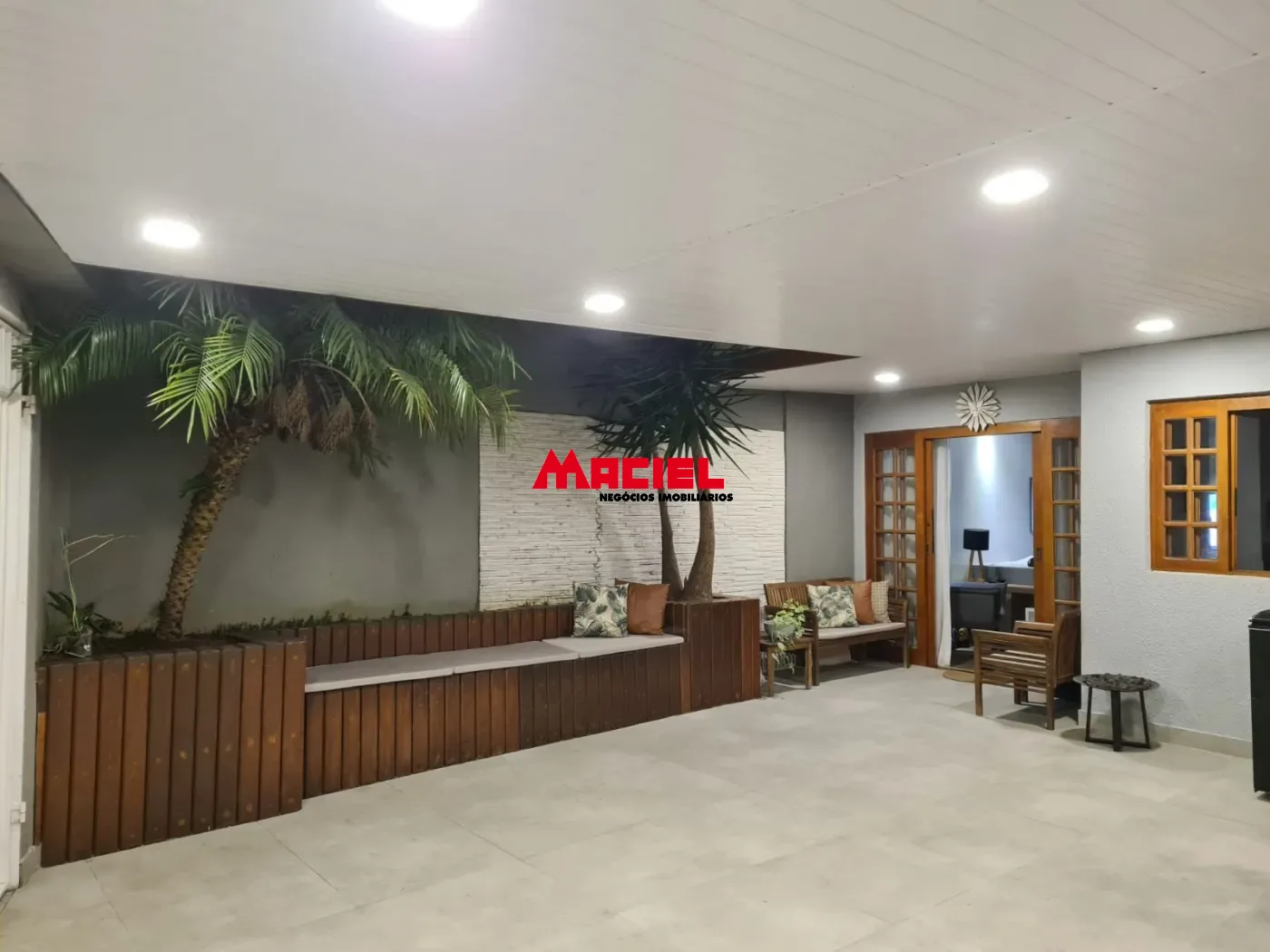 Alugar Casa / Padr&atilde;o em S&atilde;o Jos&eacute; dos Campos R$ 3.300,00 - Foto 12