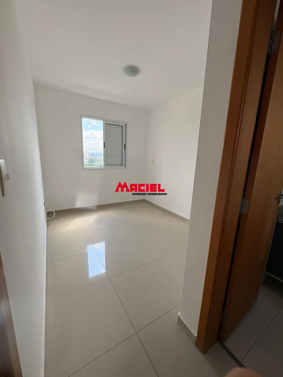 Alugar Apartamento / Padr&atilde;o em S&atilde;o Jos&eacute; dos Campos R$ 2.400,00 - Foto 15