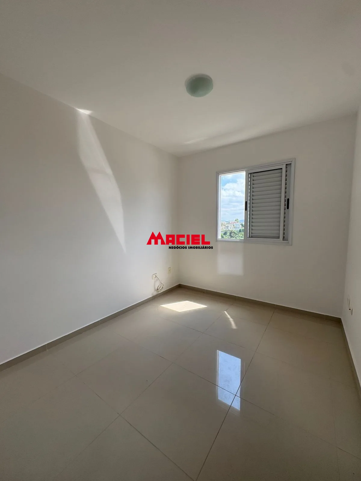 Alugar Apartamento / Padr&atilde;o em S&atilde;o Jos&eacute; dos Campos R$ 2.400,00 - Foto 17