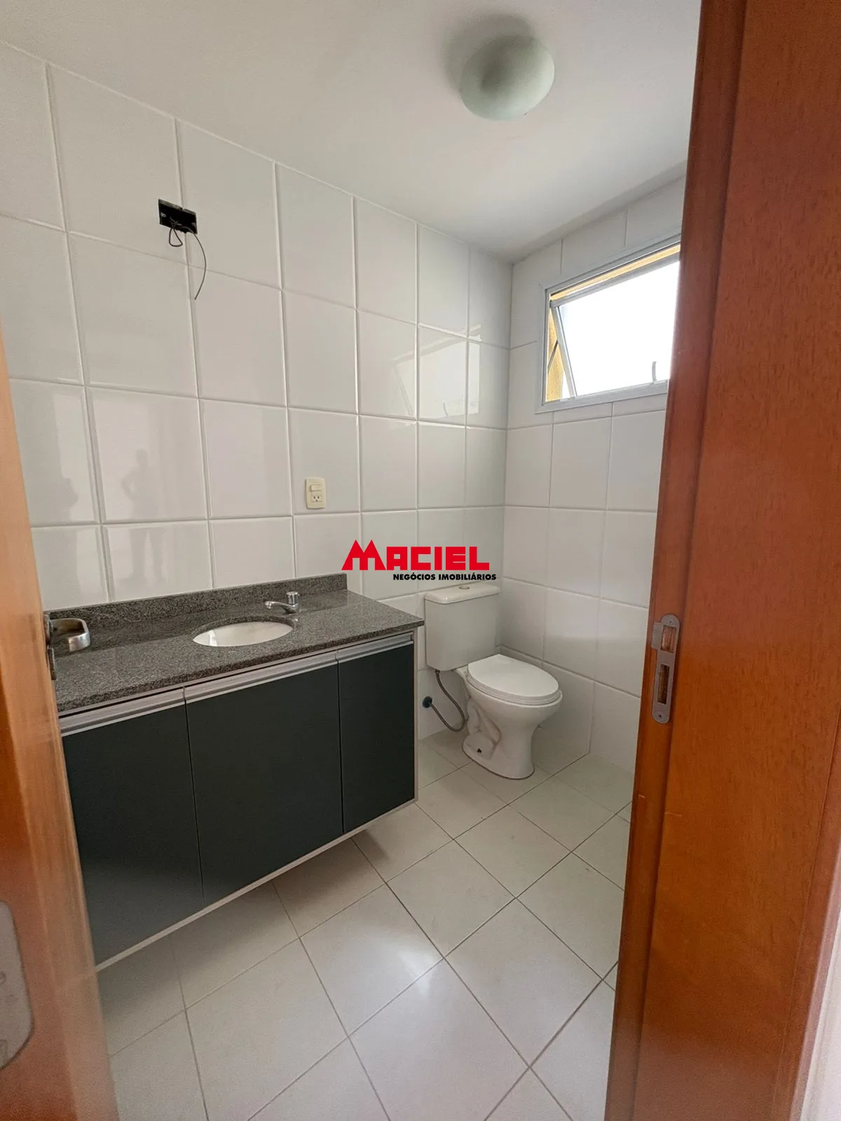 Alugar Apartamento / Padr&atilde;o em S&atilde;o Jos&eacute; dos Campos R$ 2.400,00 - Foto 18