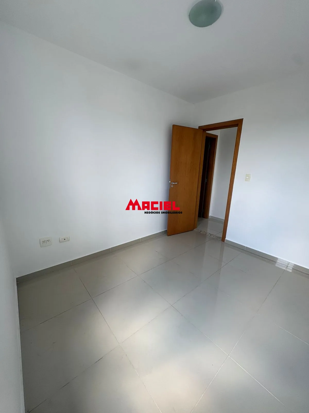 Alugar Apartamento / Padr&atilde;o em S&atilde;o Jos&eacute; dos Campos R$ 2.400,00 - Foto 6