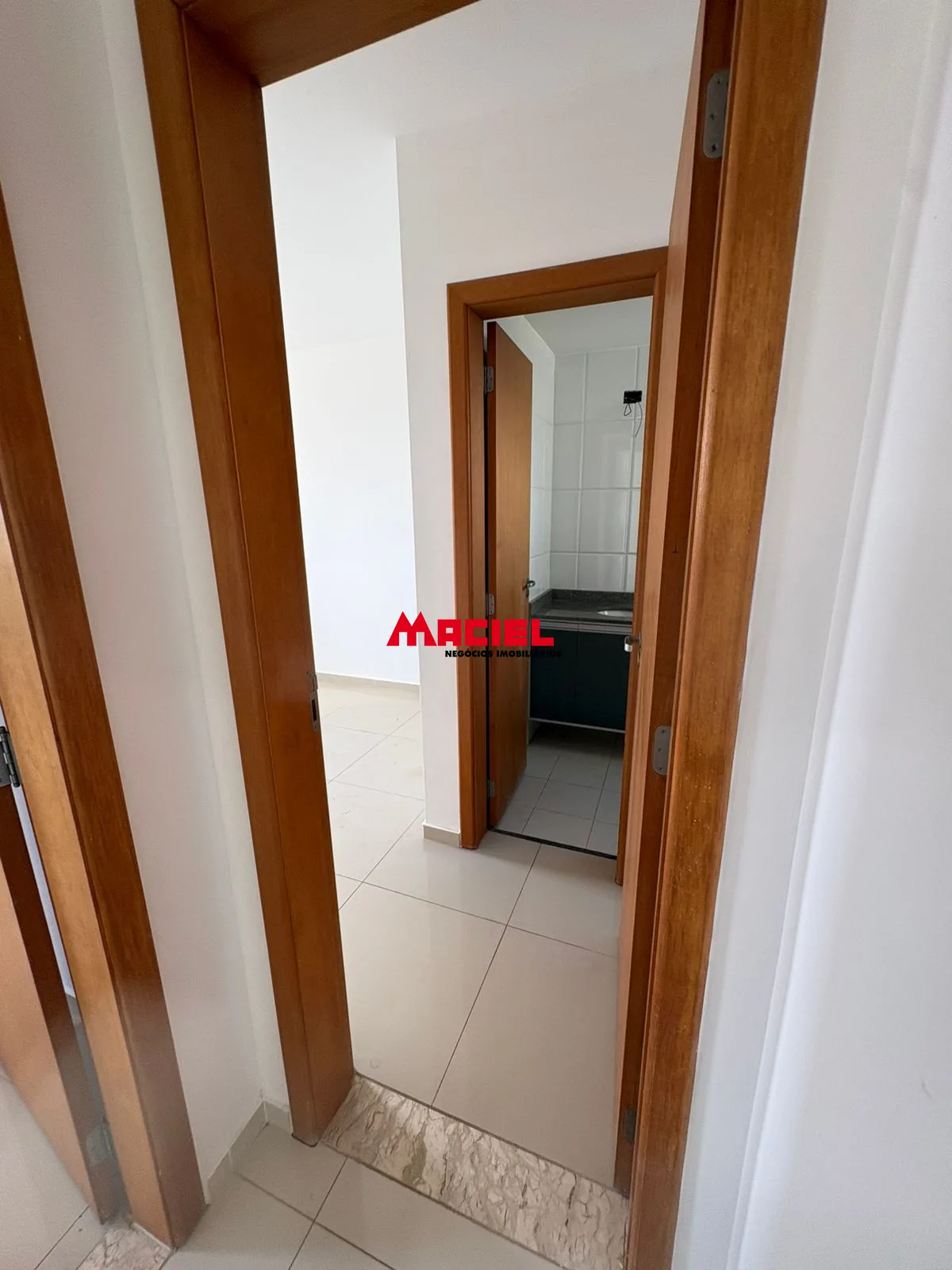 Alugar Apartamento / Padr&atilde;o em S&atilde;o Jos&eacute; dos Campos R$ 2.400,00 - Foto 14