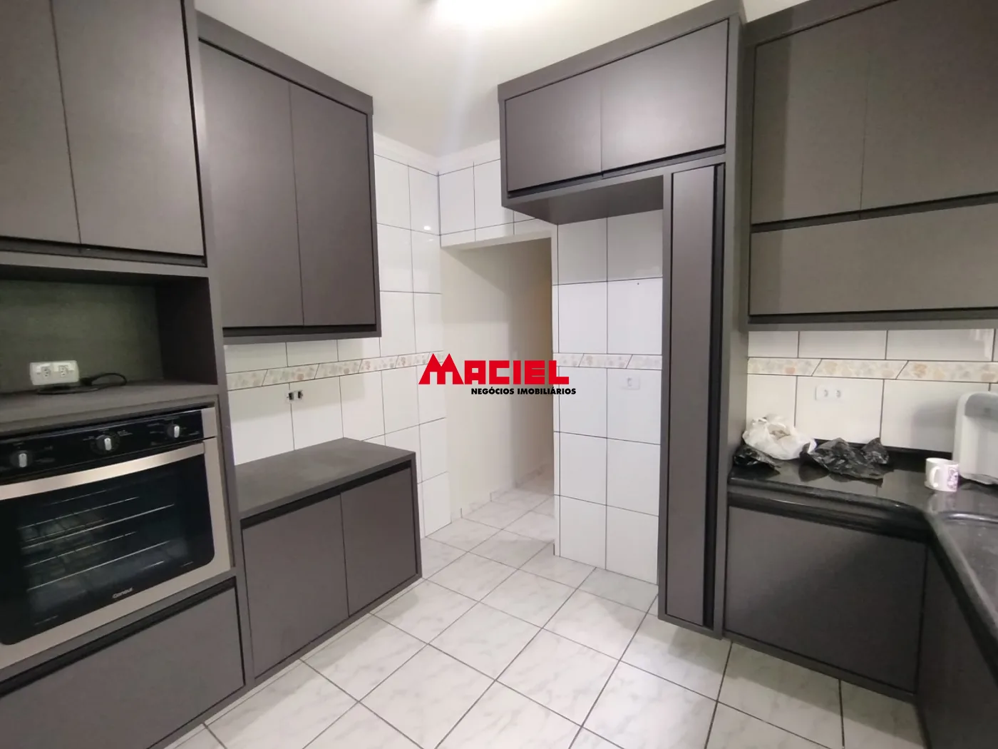 Alugar Casa / Sobrado em S&atilde;o Jos&eacute; dos Campos R$ 3.300,00 - Foto 6