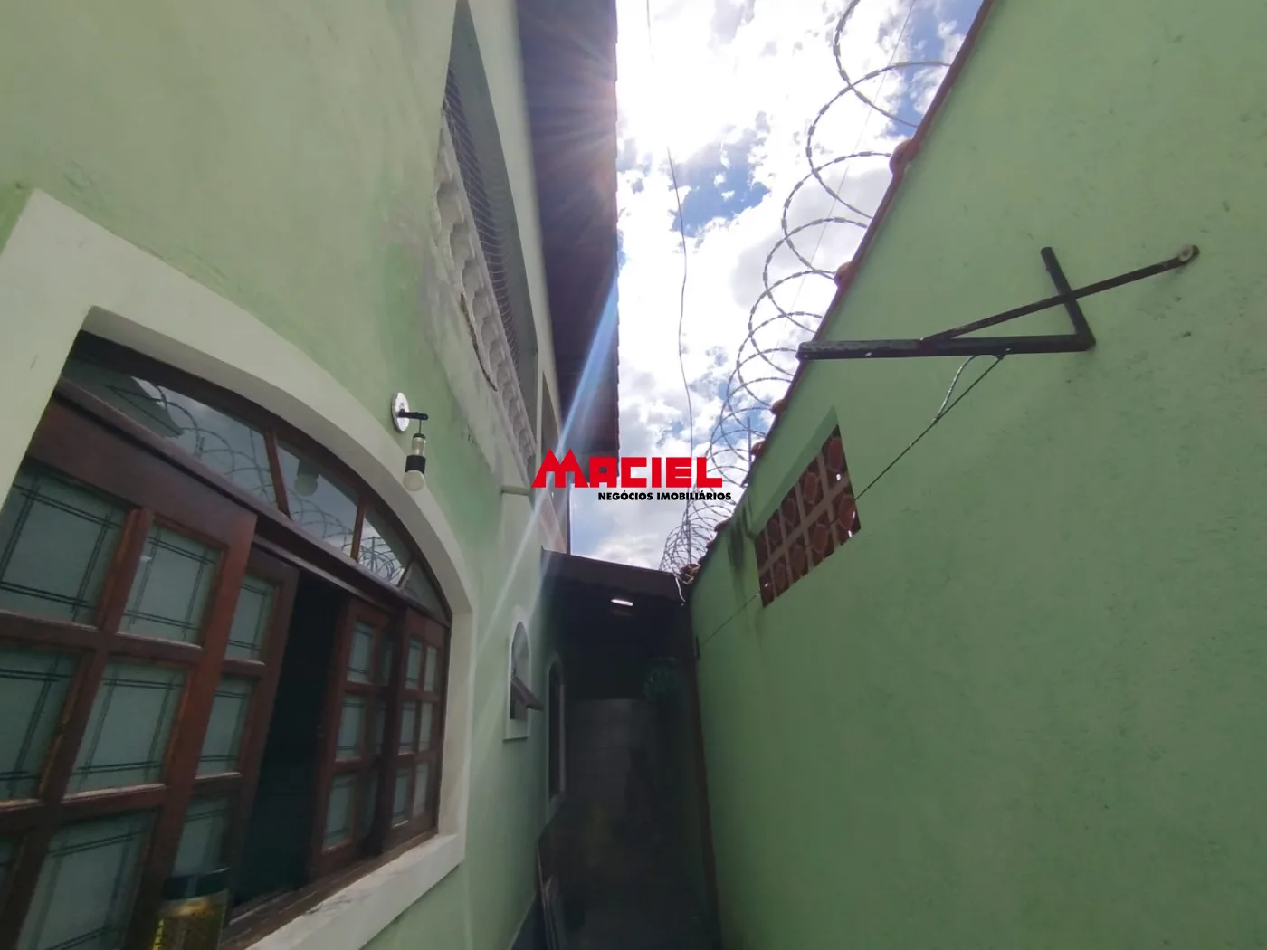 Alugar Casa / Sobrado em S&atilde;o Jos&eacute; dos Campos R$ 3.300,00 - Foto 10