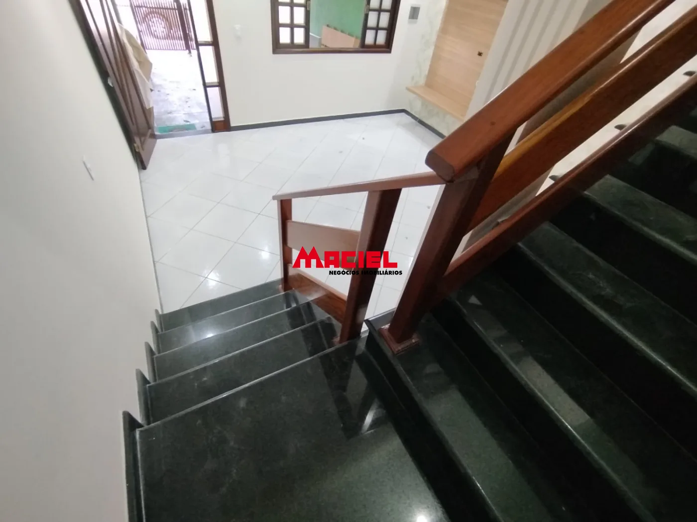 Alugar Casa / Sobrado em S&atilde;o Jos&eacute; dos Campos R$ 3.300,00 - Foto 12