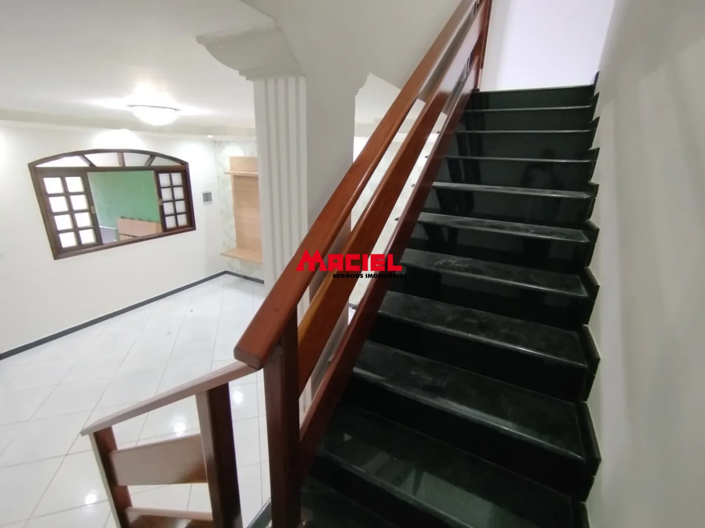 Alugar Casa / Sobrado em S&atilde;o Jos&eacute; dos Campos R$ 3.300,00 - Foto 13