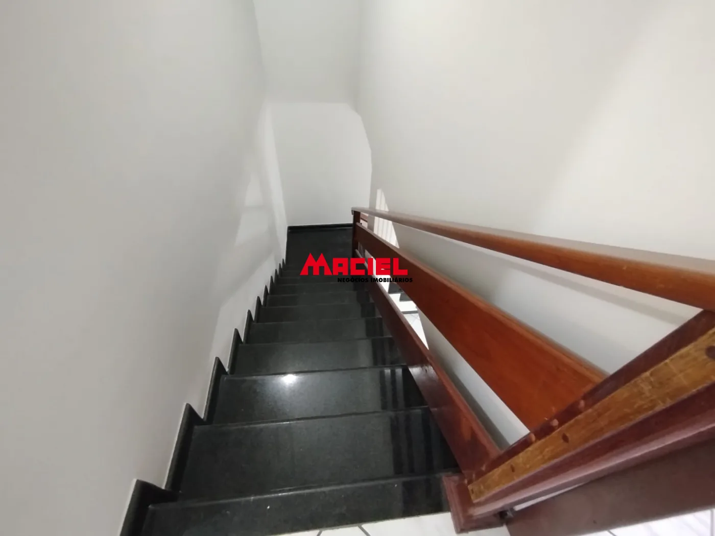 Alugar Casa / Sobrado em S&atilde;o Jos&eacute; dos Campos R$ 3.300,00 - Foto 19
