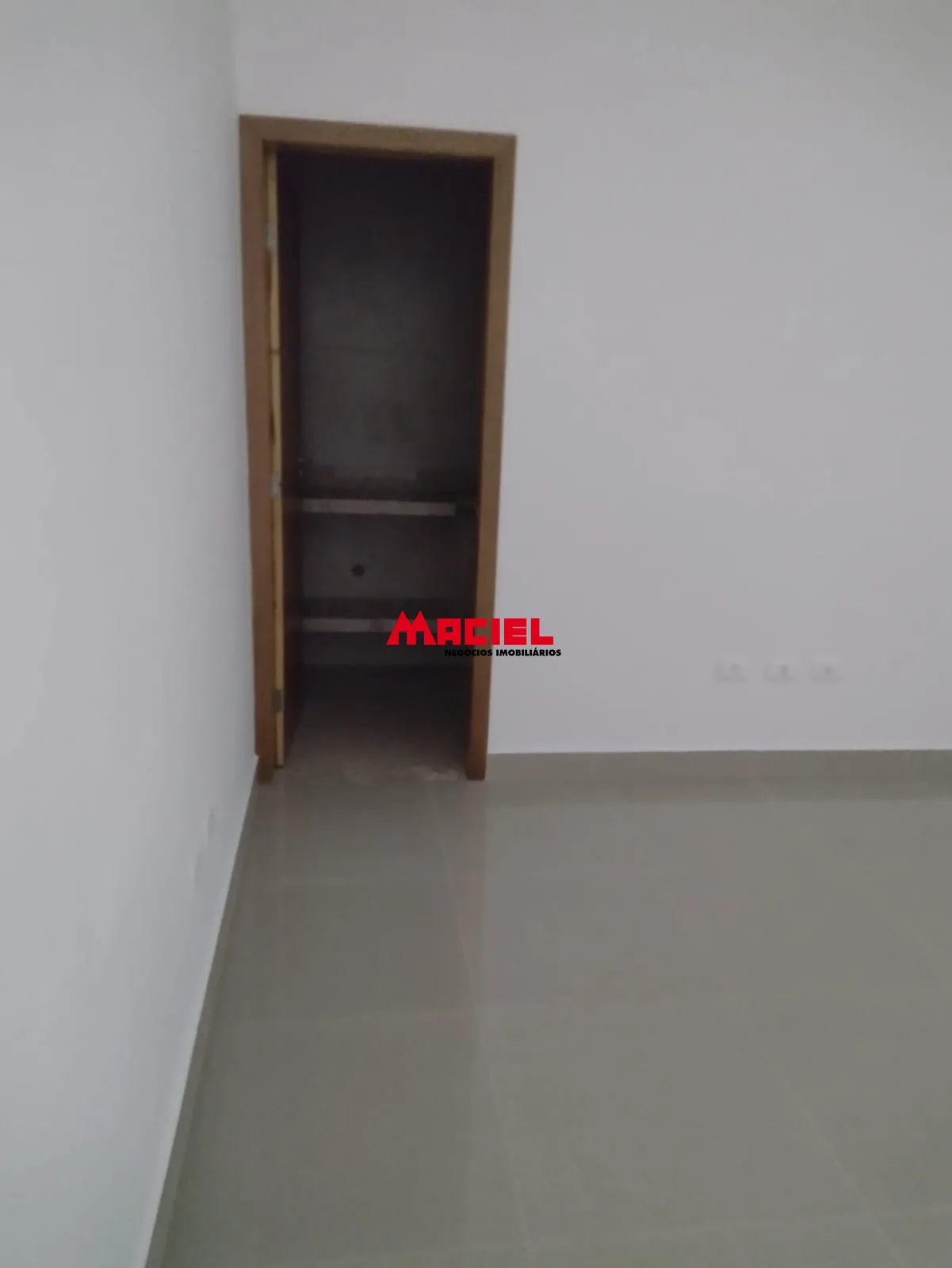 Comprar Casa / Padr&atilde;o em Jacare&iacute; R$ 535.000,00 - Foto 3