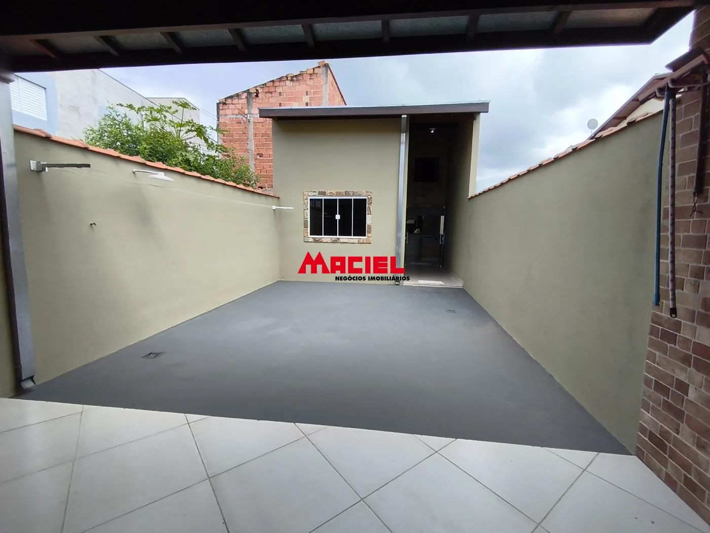 Alugar Casa / Padr&atilde;o em S&atilde;o Jos&eacute; dos Campos R$ 1.750,00 - Foto 3