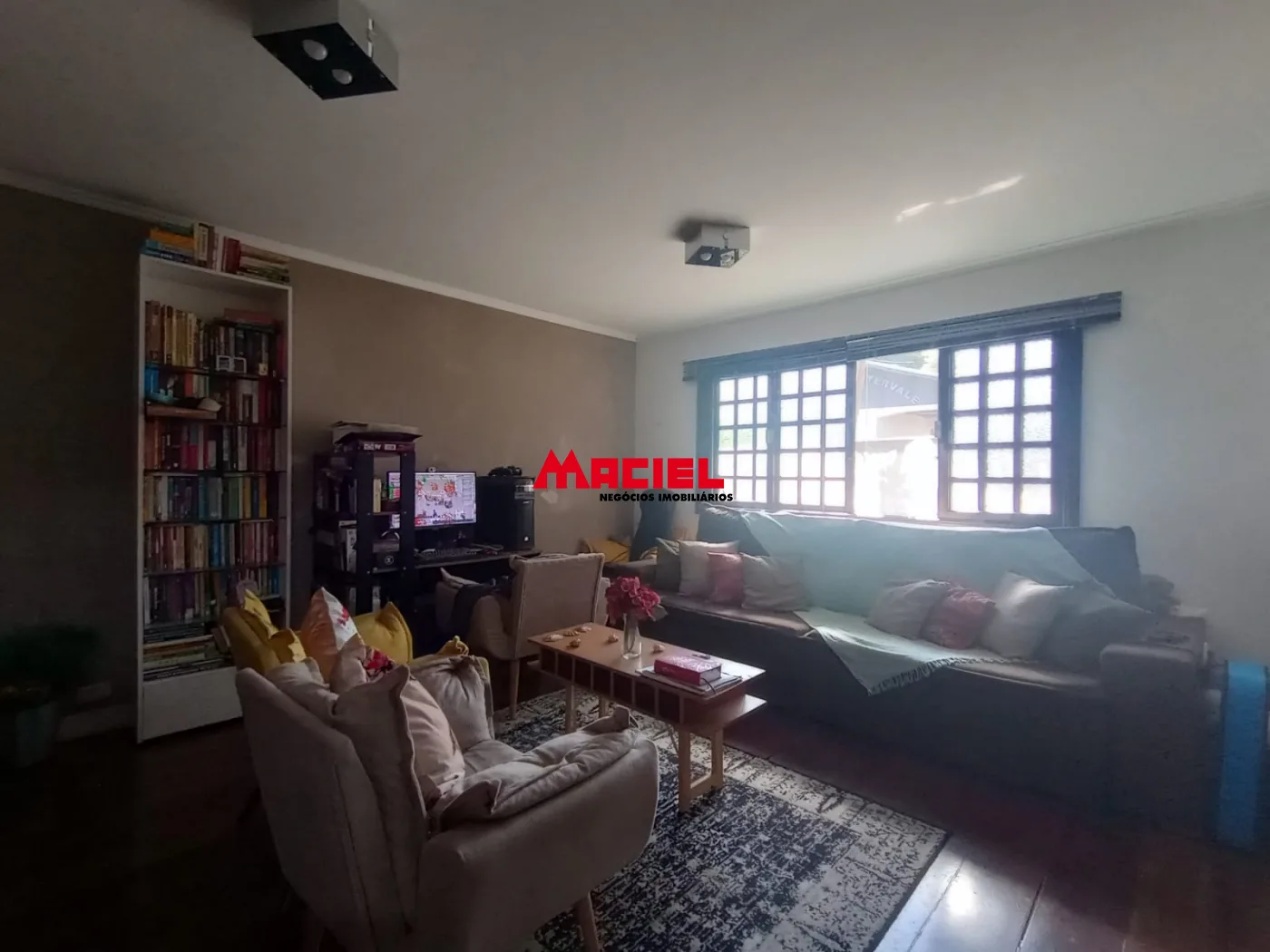 Comprar Casa / Padr&atilde;o em S&atilde;o Jos&eacute; dos Campos R$ 800.000,00 - Foto 7