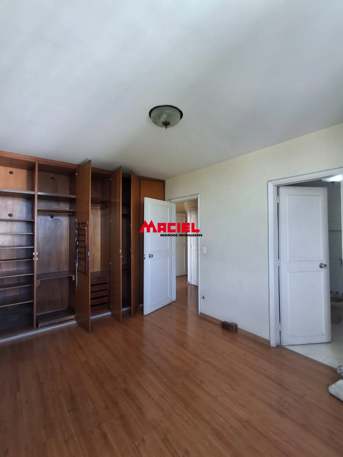 Comprar Apartamento / Padr&atilde;o em S&atilde;o Jos&eacute; dos Campos R$ 900.000,00 - Foto 10