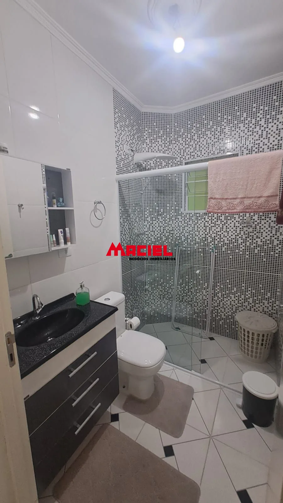 Comprar Casa / Sobrado em S&atilde;o Jos&eacute; dos Campos R$ 900.000,00 - Foto 18