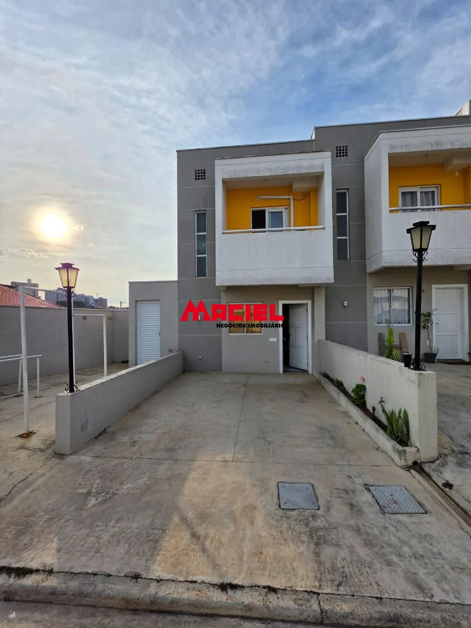 Comprar Casa / Sobrado em S&atilde;o Jos&eacute; dos Campos R$ 350.000,00 - Foto 1