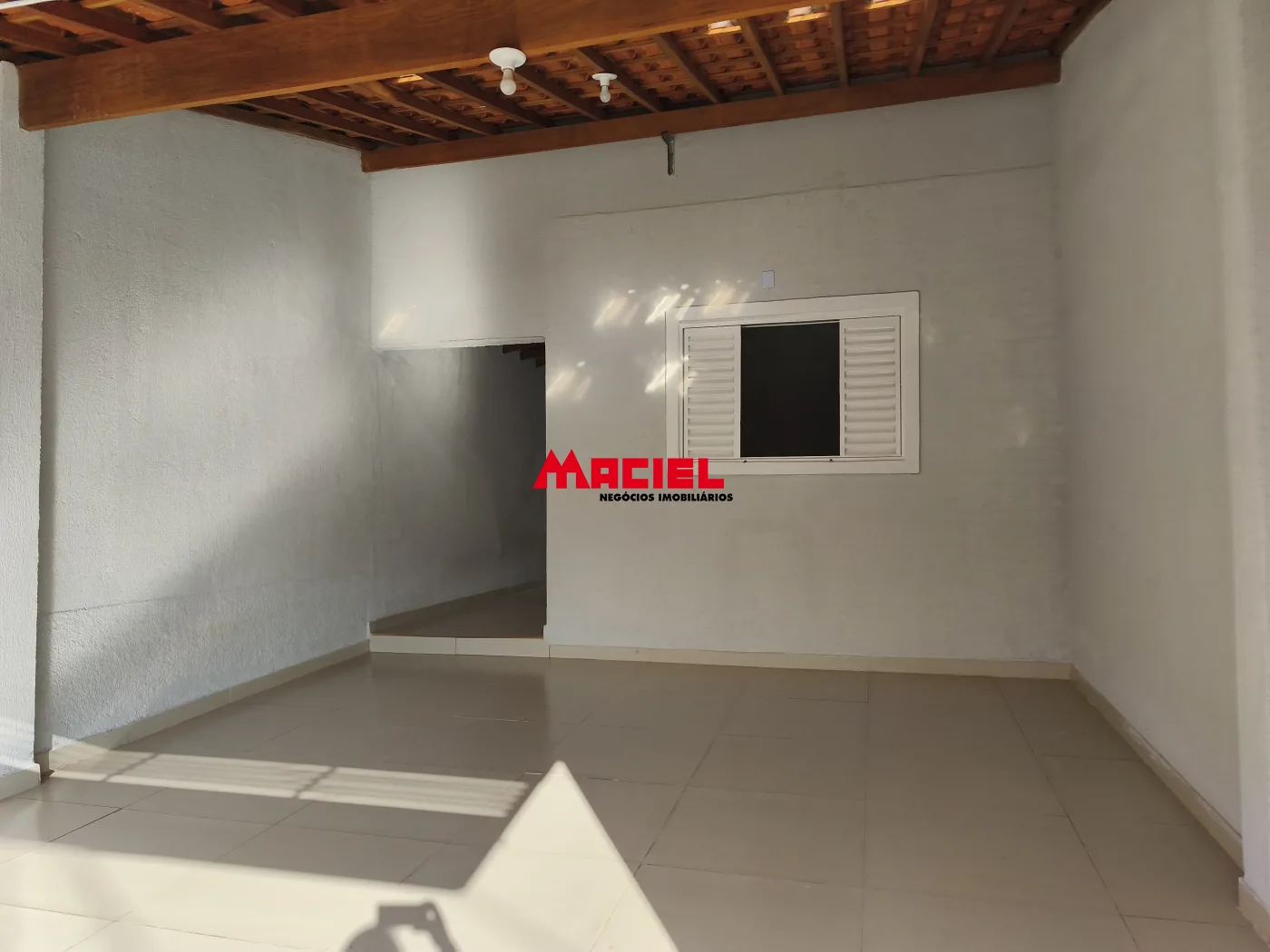 Comprar Casa / Padr&atilde;o em S&atilde;o Jos&eacute; dos Campos R$ 365.000,00 - Foto 1