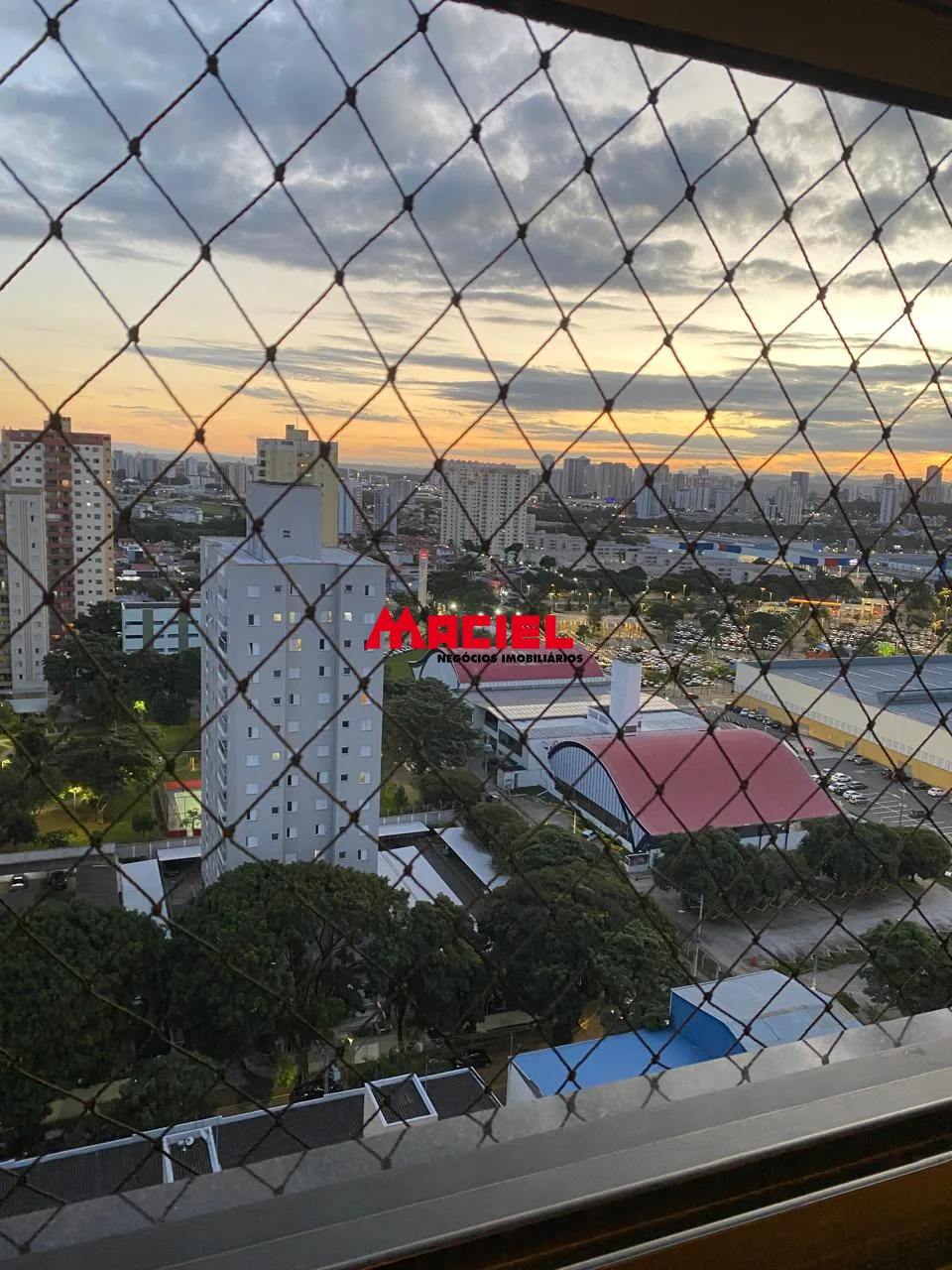 Comprar Apartamento / Padr&atilde;o em S&atilde;o Jos&eacute; dos Campos R$ 690.000,00 - Foto 11