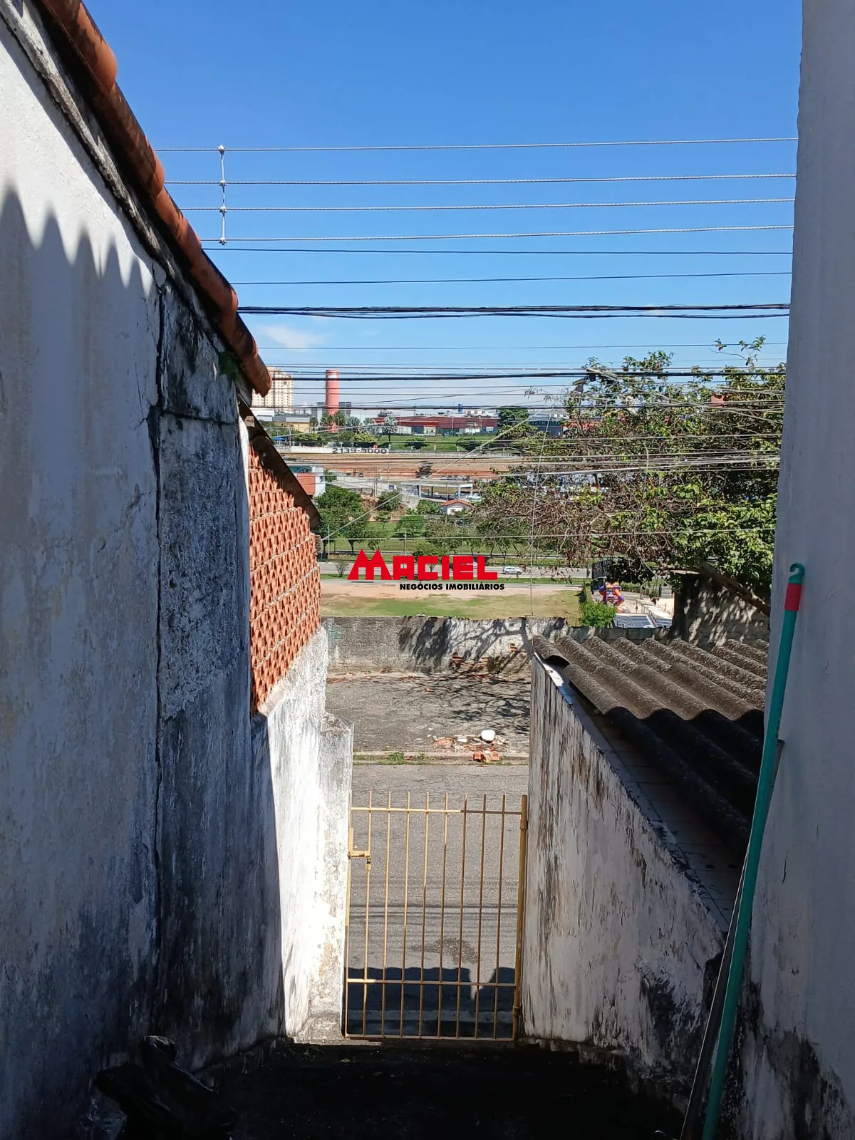 Comprar Casa / Padr&atilde;o em S&atilde;o Jos&eacute; dos Campos R$ 390.000,00 - Foto 2