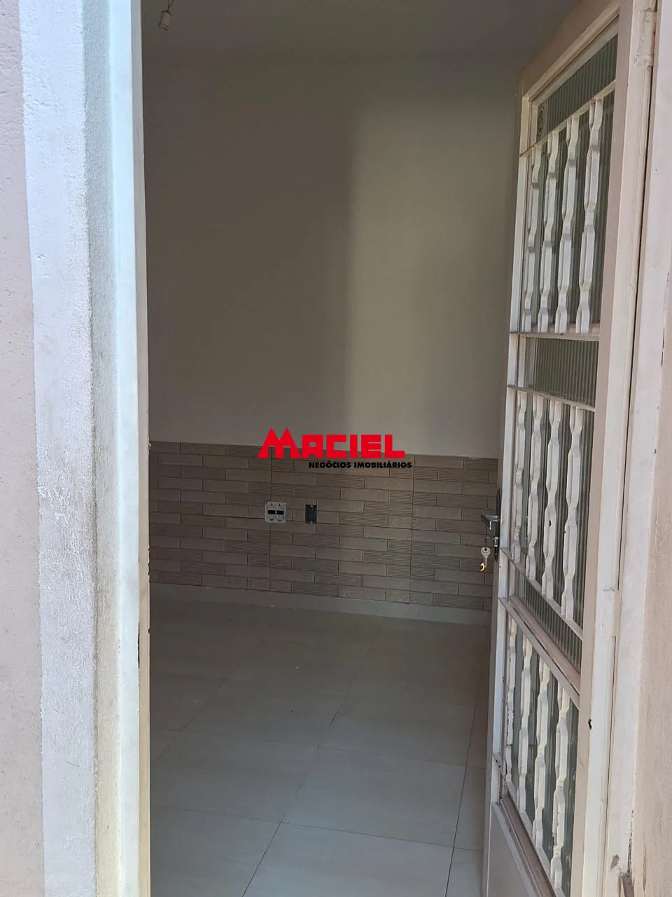 Alugar Comercial / Ponto Comercial em S&atilde;o Jos&eacute; dos Campos R$ 4.800,00 - Foto 5