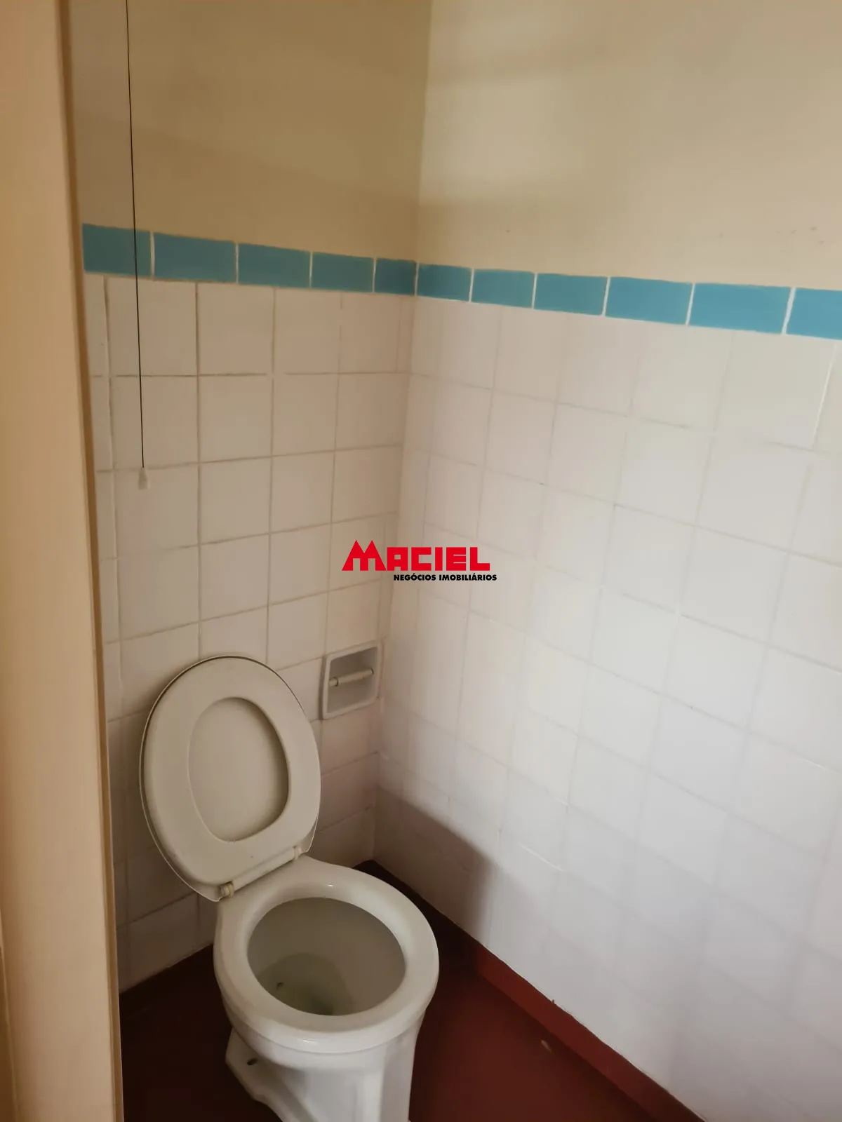 Alugar Apartamento / Sobreloja em S&atilde;o Jos&eacute; dos Campos R$ 2.800,00 - Foto 1