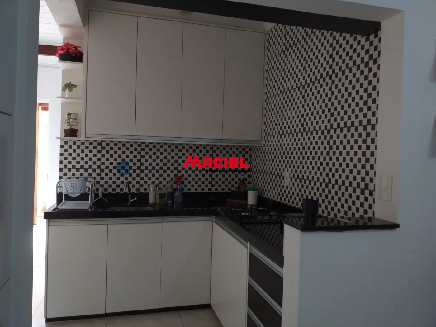 Comprar Casa / Padr&atilde;o em S&atilde;o Jos&eacute; dos Campos R$ 850.000,00 - Foto 3