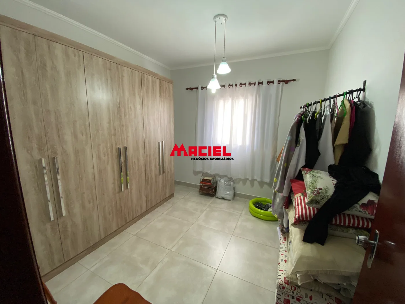 Comprar Casa / Padr&atilde;o em S&atilde;o Jos&eacute; dos Campos R$ 850.000,00 - Foto 6