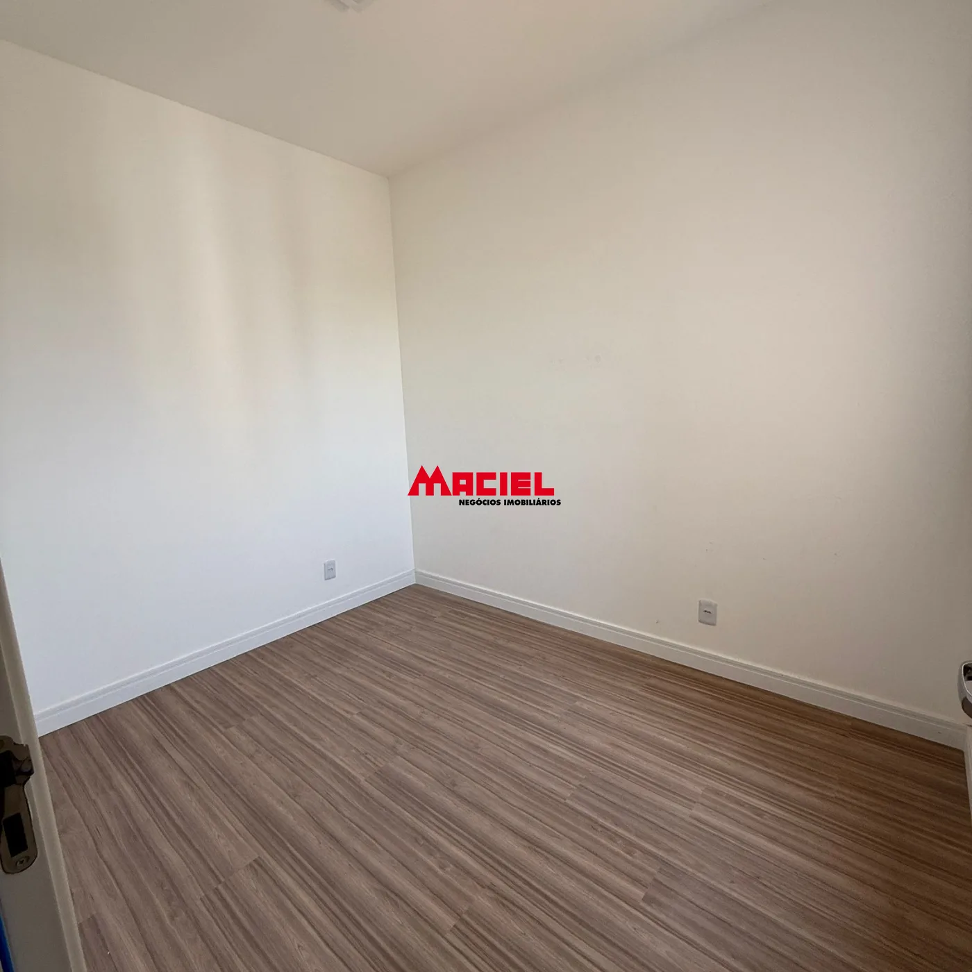 Alugar Apartamento / Padr&atilde;o em S&atilde;o Jos&eacute; dos Campos R$ 3.000,00 - Foto 4