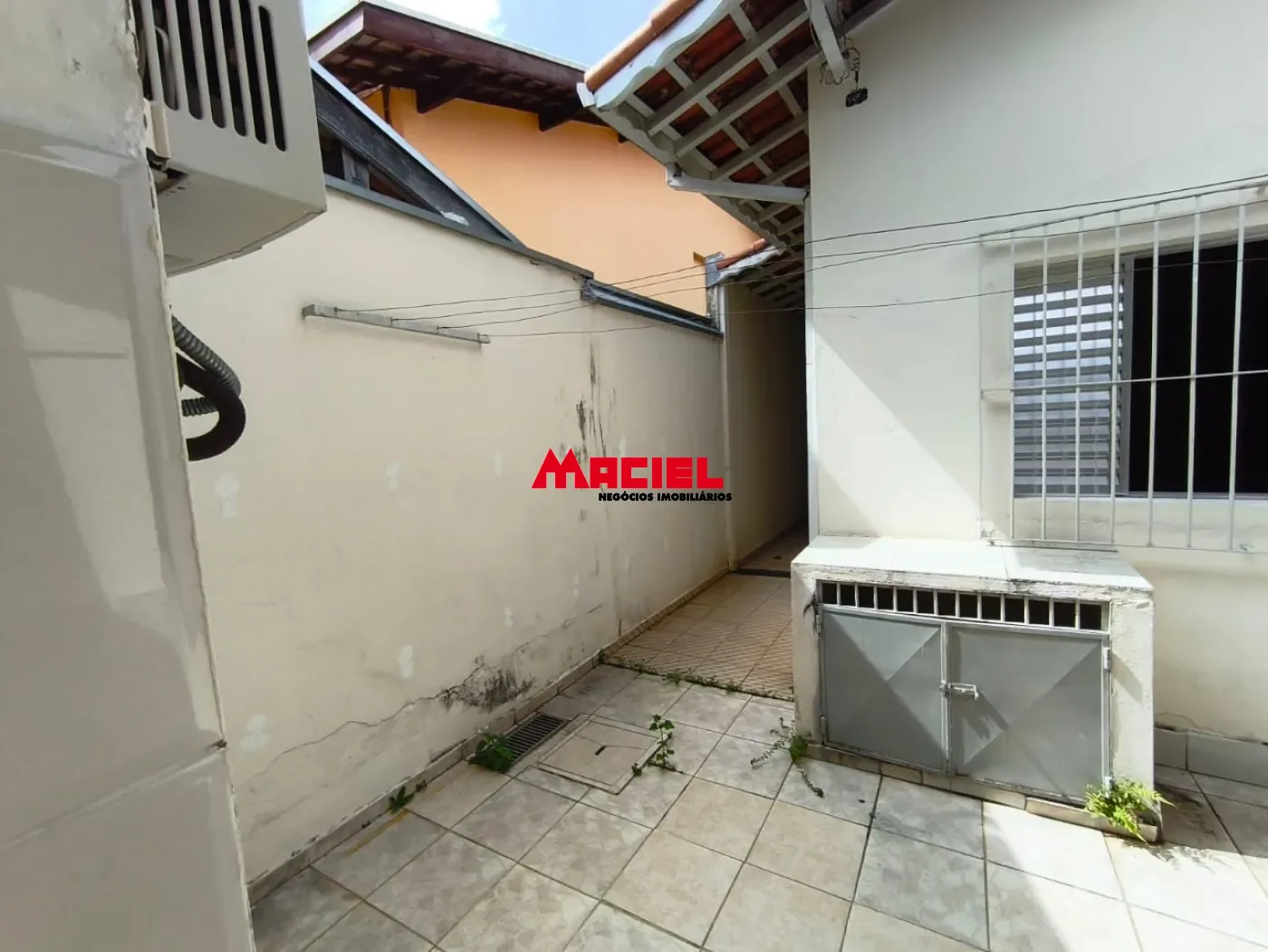 Alugar Casa / Padr&atilde;o em S&atilde;o Jos&eacute; dos Campos R$ 4.500,00 - Foto 1