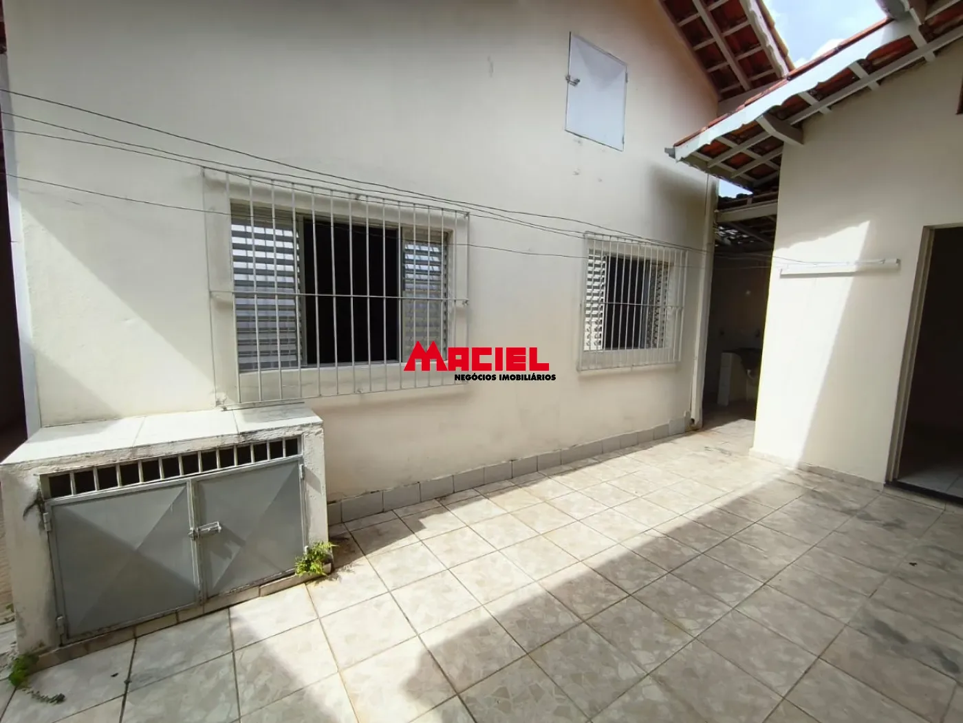 Alugar Casa / Padr&atilde;o em S&atilde;o Jos&eacute; dos Campos R$ 4.500,00 - Foto 2
