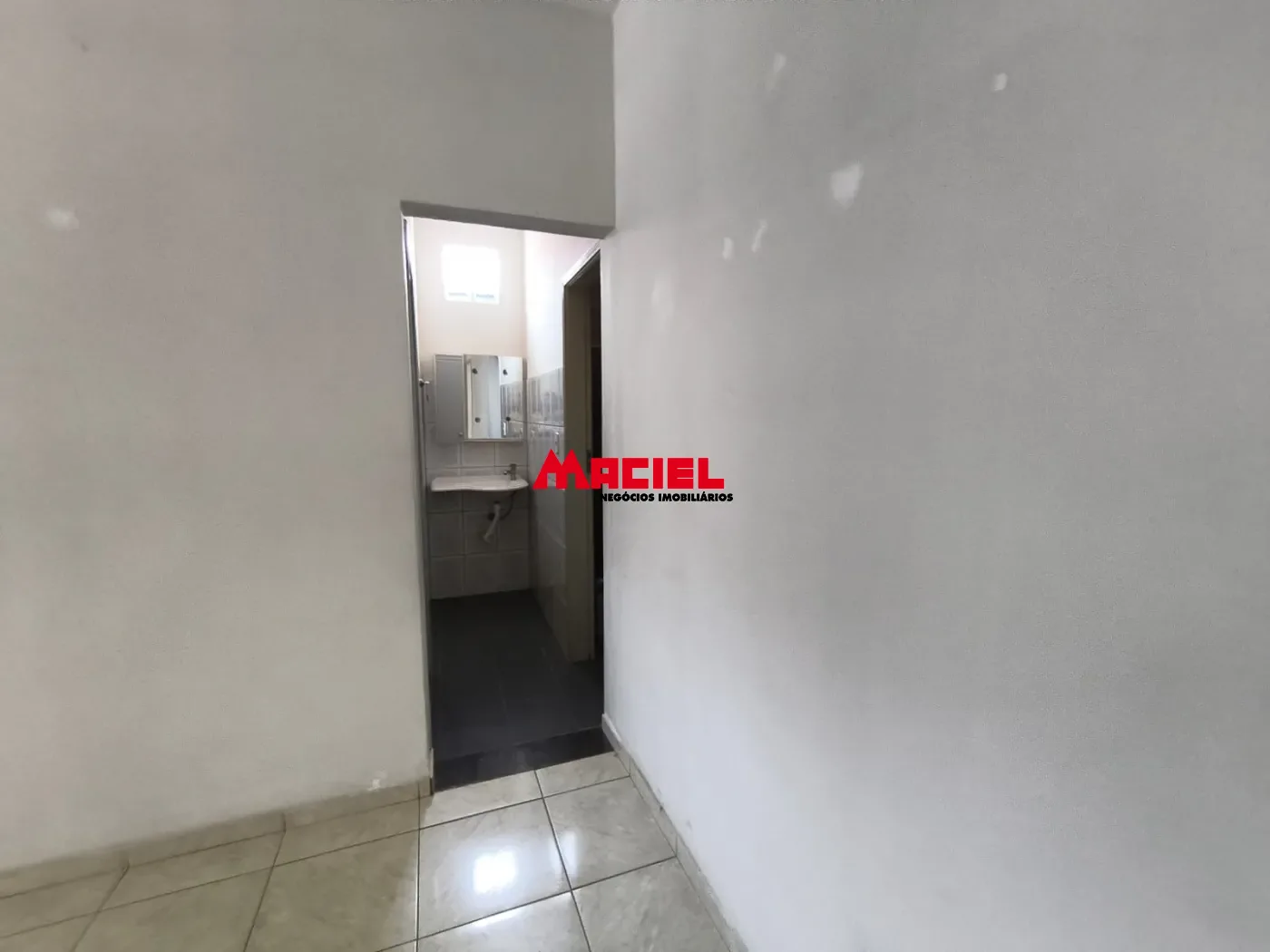 Alugar Casa / Padr&atilde;o em S&atilde;o Jos&eacute; dos Campos R$ 4.500,00 - Foto 17