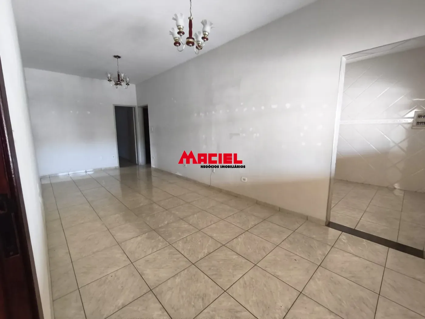 Alugar Casa / Padr&atilde;o em S&atilde;o Jos&eacute; dos Campos R$ 4.500,00 - Foto 18