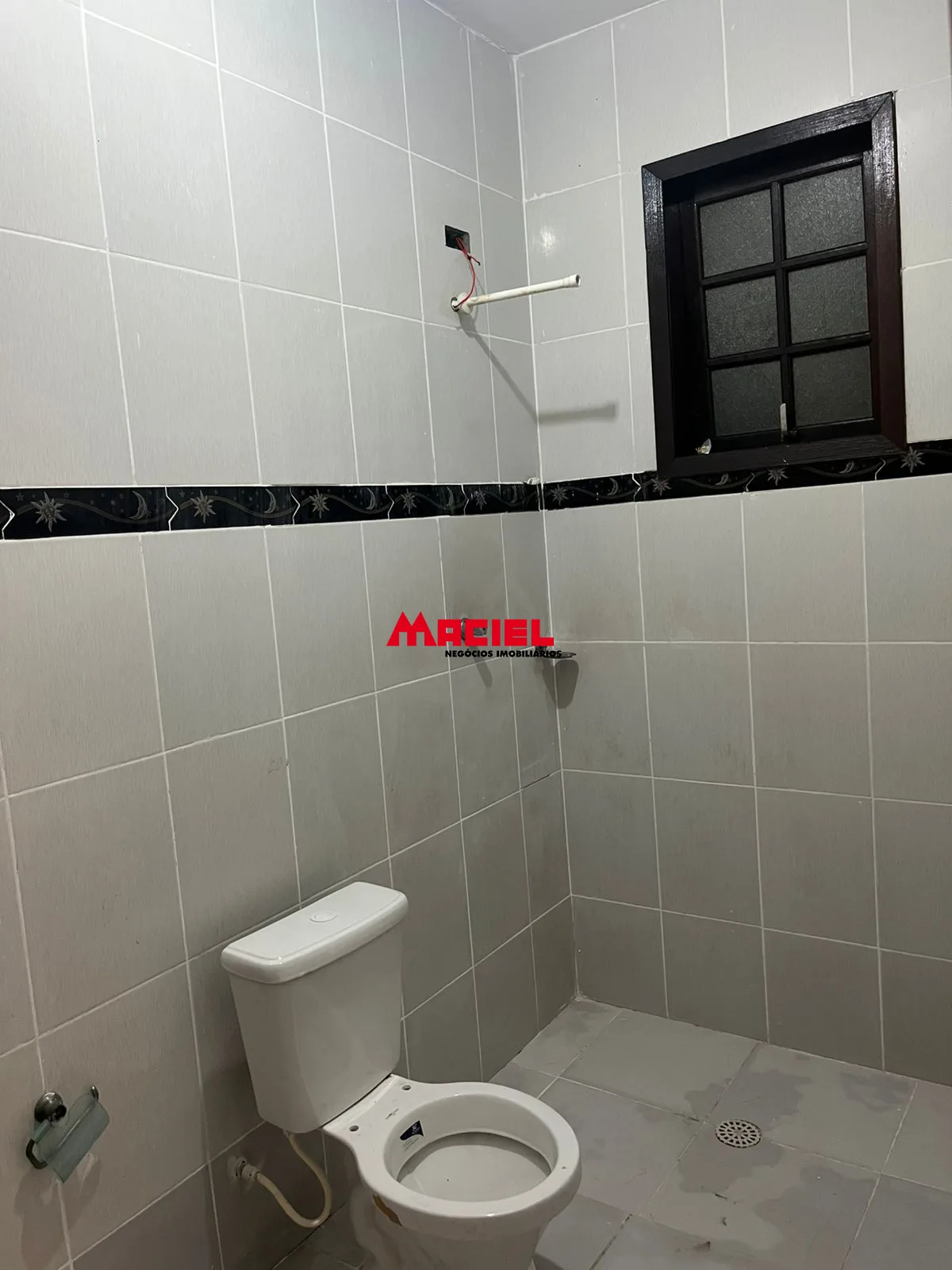 Alugar Casa / Padr&atilde;o em S&atilde;o Jos&eacute; dos Campos R$ 1.800,00 - Foto 9