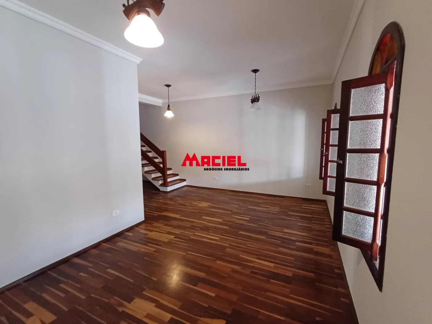 Alugar Casa / Sobrado em S&atilde;o Jos&eacute; dos Campos R$ 4.000,00 - Foto 4