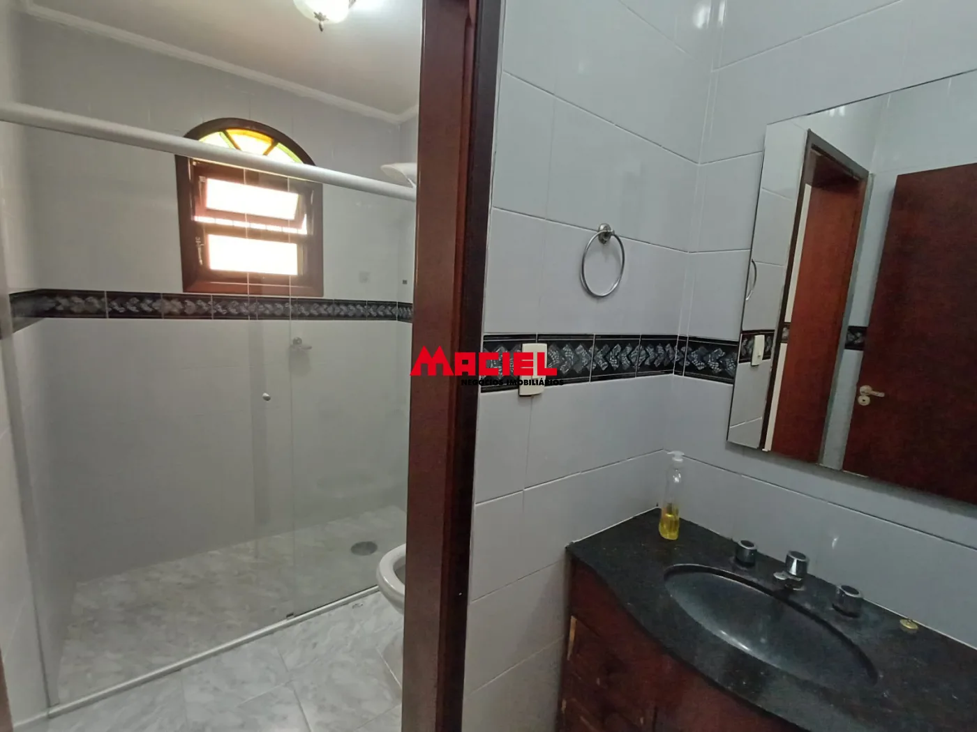 Alugar Casa / Sobrado em S&atilde;o Jos&eacute; dos Campos R$ 4.000,00 - Foto 12