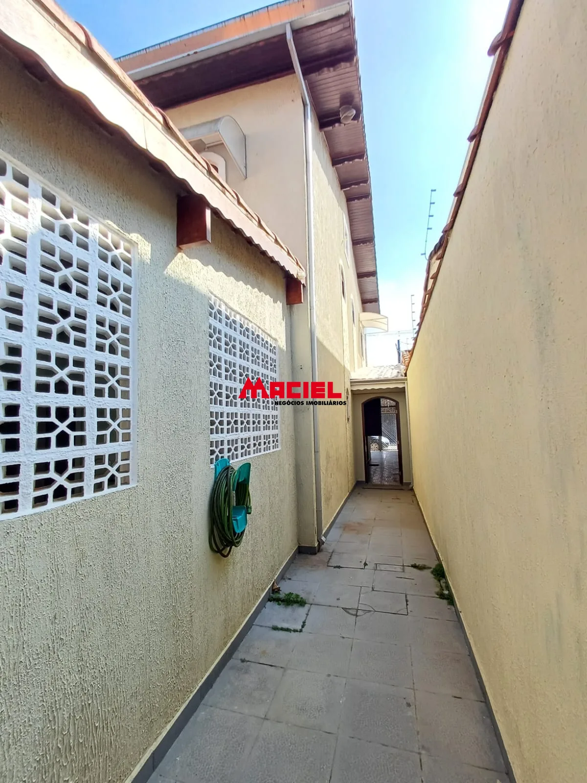 Alugar Casa / Sobrado em S&atilde;o Jos&eacute; dos Campos R$ 4.000,00 - Foto 17