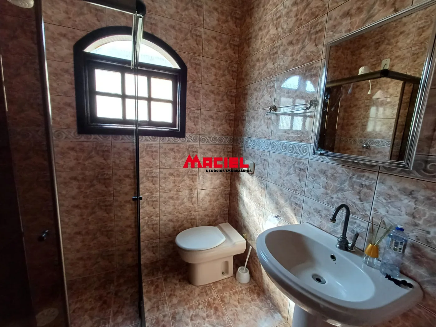 Alugar Casa / Sobrado em S&atilde;o Jos&eacute; dos Campos R$ 4.000,00 - Foto 31