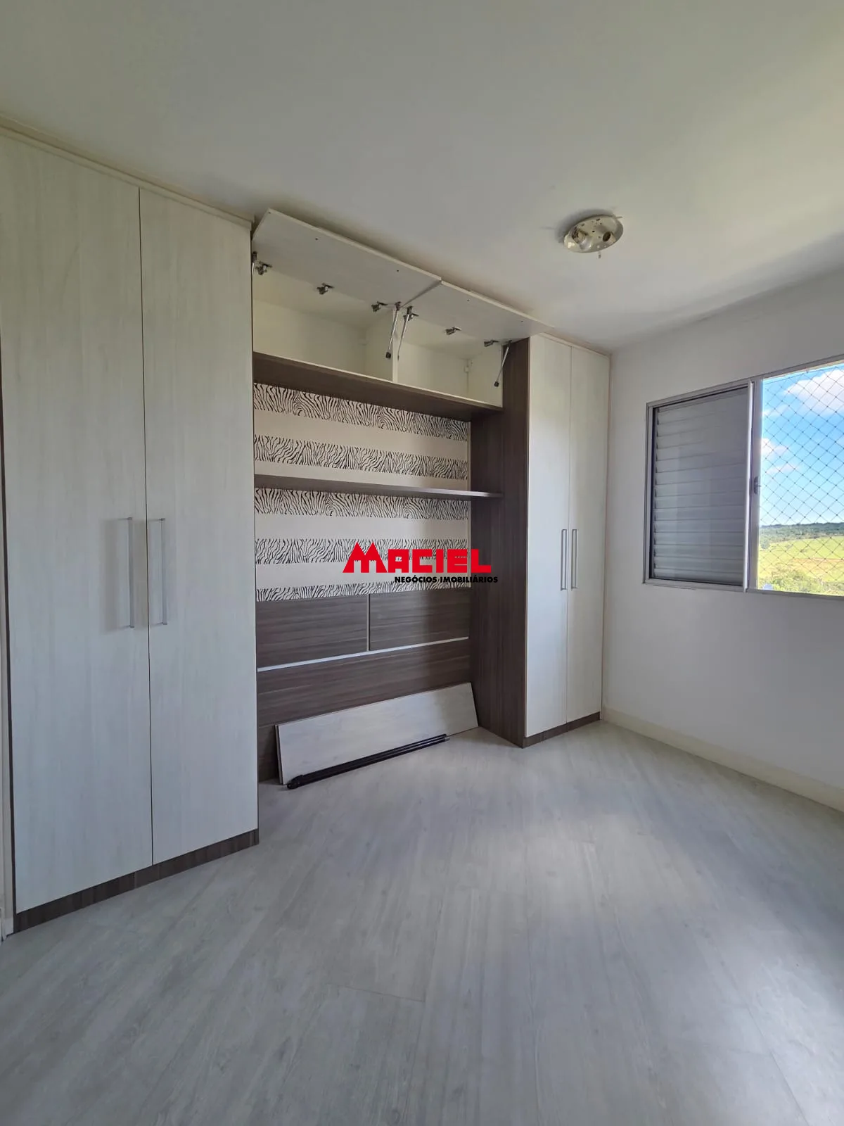 Alugar Apartamento / Padr&atilde;o em S&atilde;o Jos&eacute; dos Campos R$ 1.800,00 - Foto 10