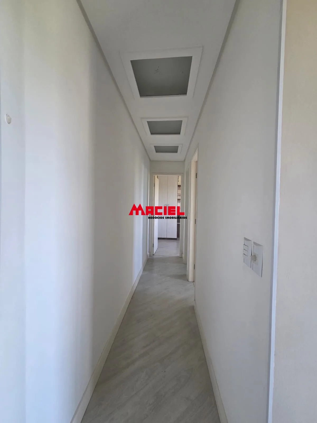 Alugar Apartamento / Padr&atilde;o em S&atilde;o Jos&eacute; dos Campos R$ 1.800,00 - Foto 9